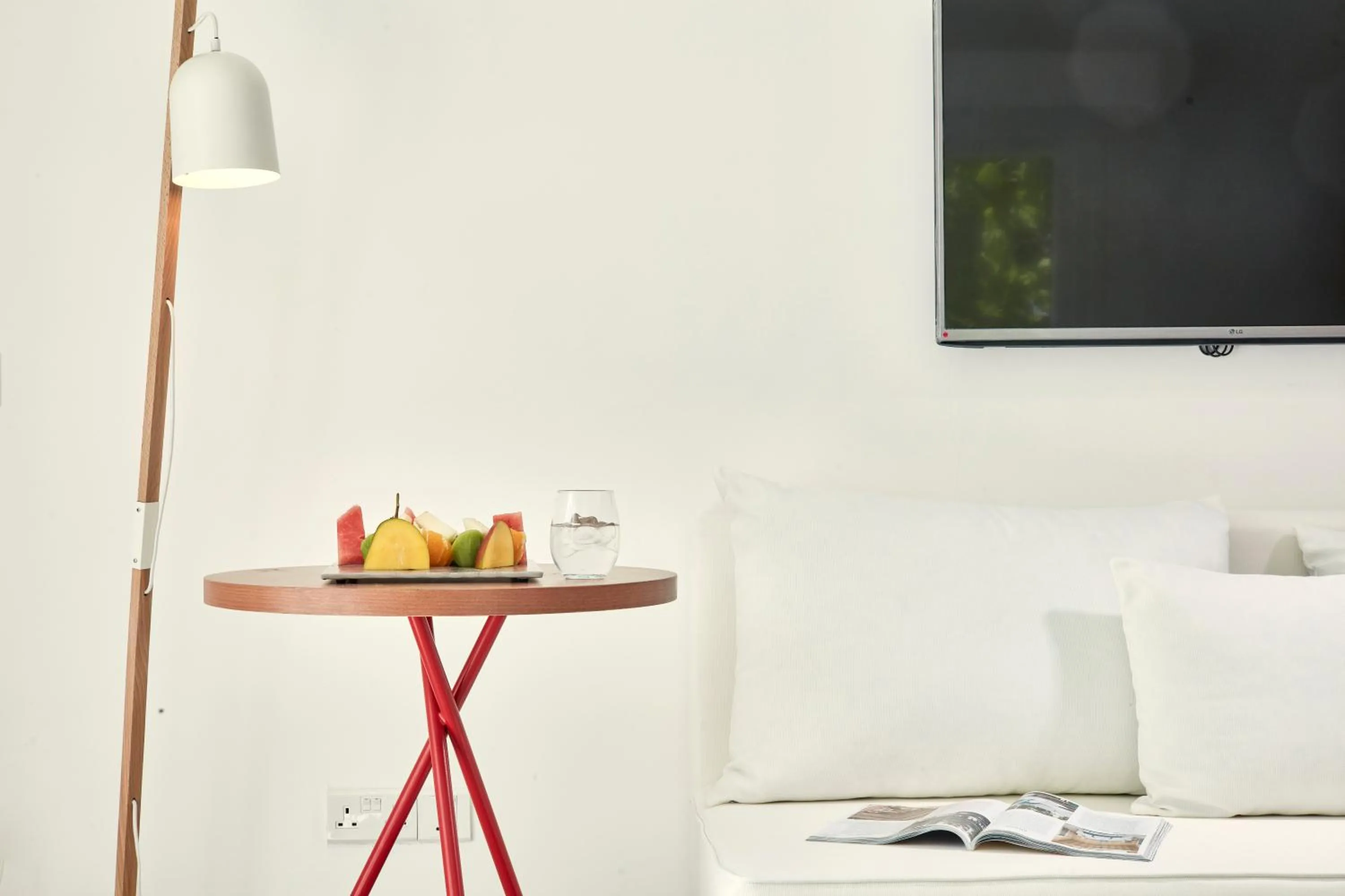 TV and multimedia in So Nice Beach Resort