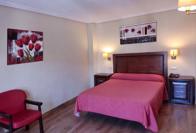 Bed in Hostal Plaza Mayor