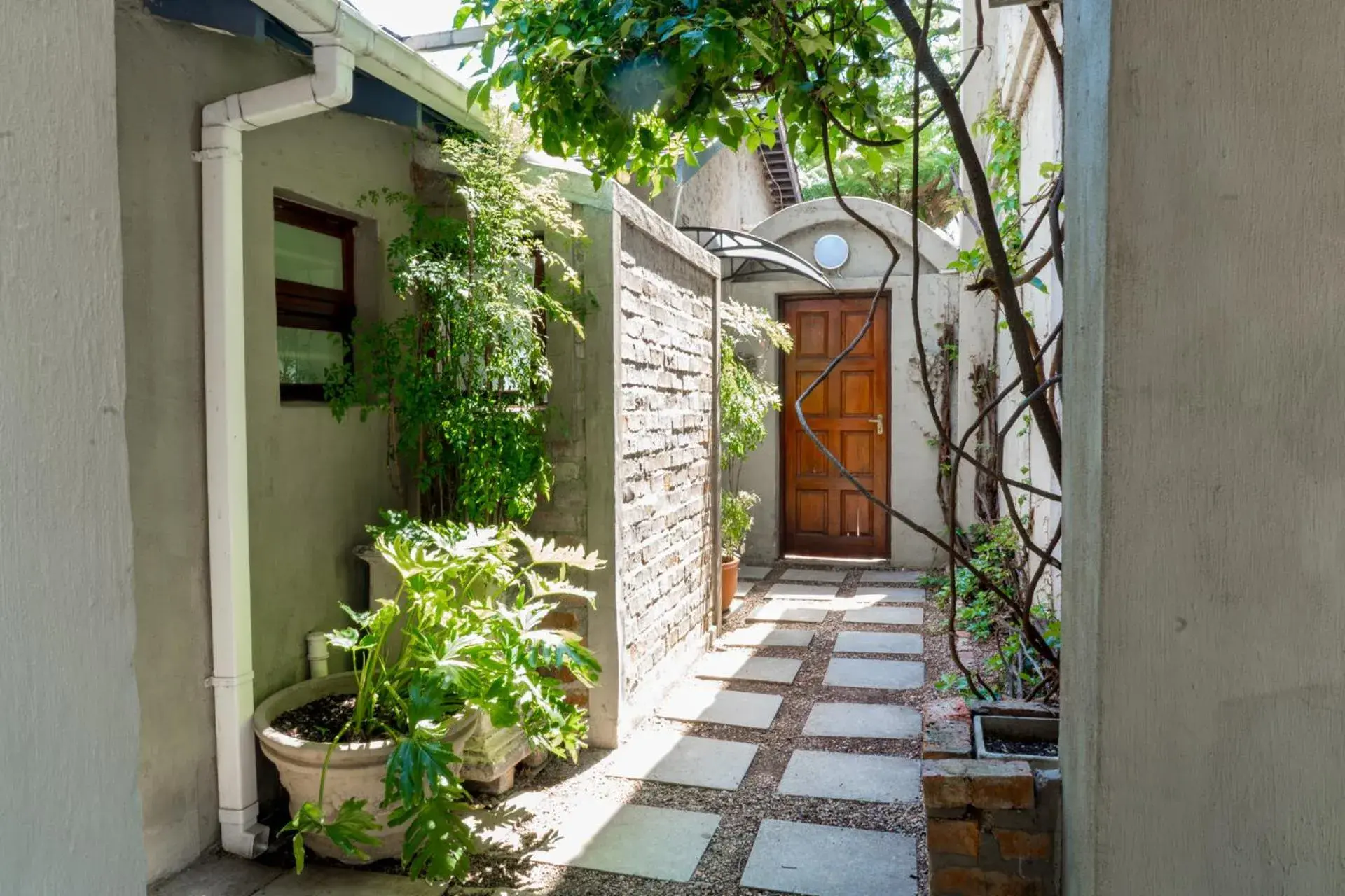 One-Bedroom Cottage with Terrace in Shepherd's Corner Guest House - Tranquil Boutique Stay in Bryanston One-Bedroom Cottage with Terrace in Shepherd's Corner Guest House - Tranquil Boutique Stay in Bryanston