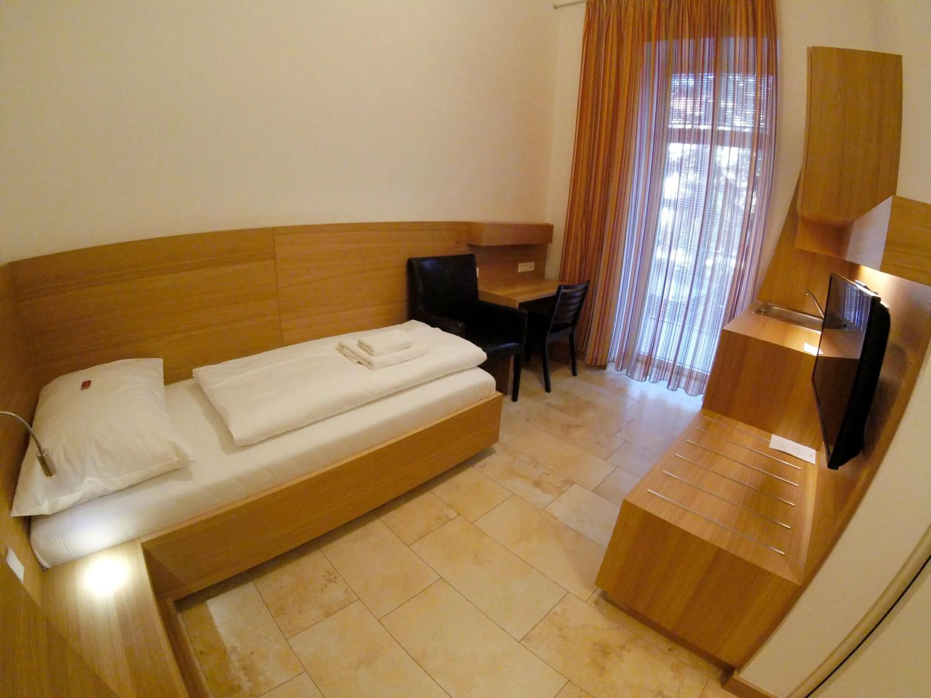 Photo of the whole room, Bed in Hotel Aton