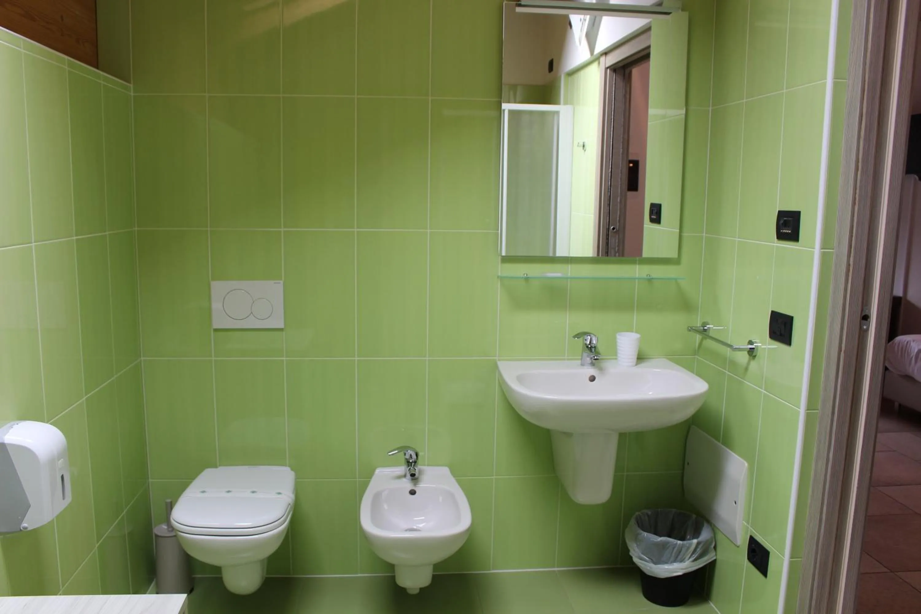 Shower in Ostello Guicciardi