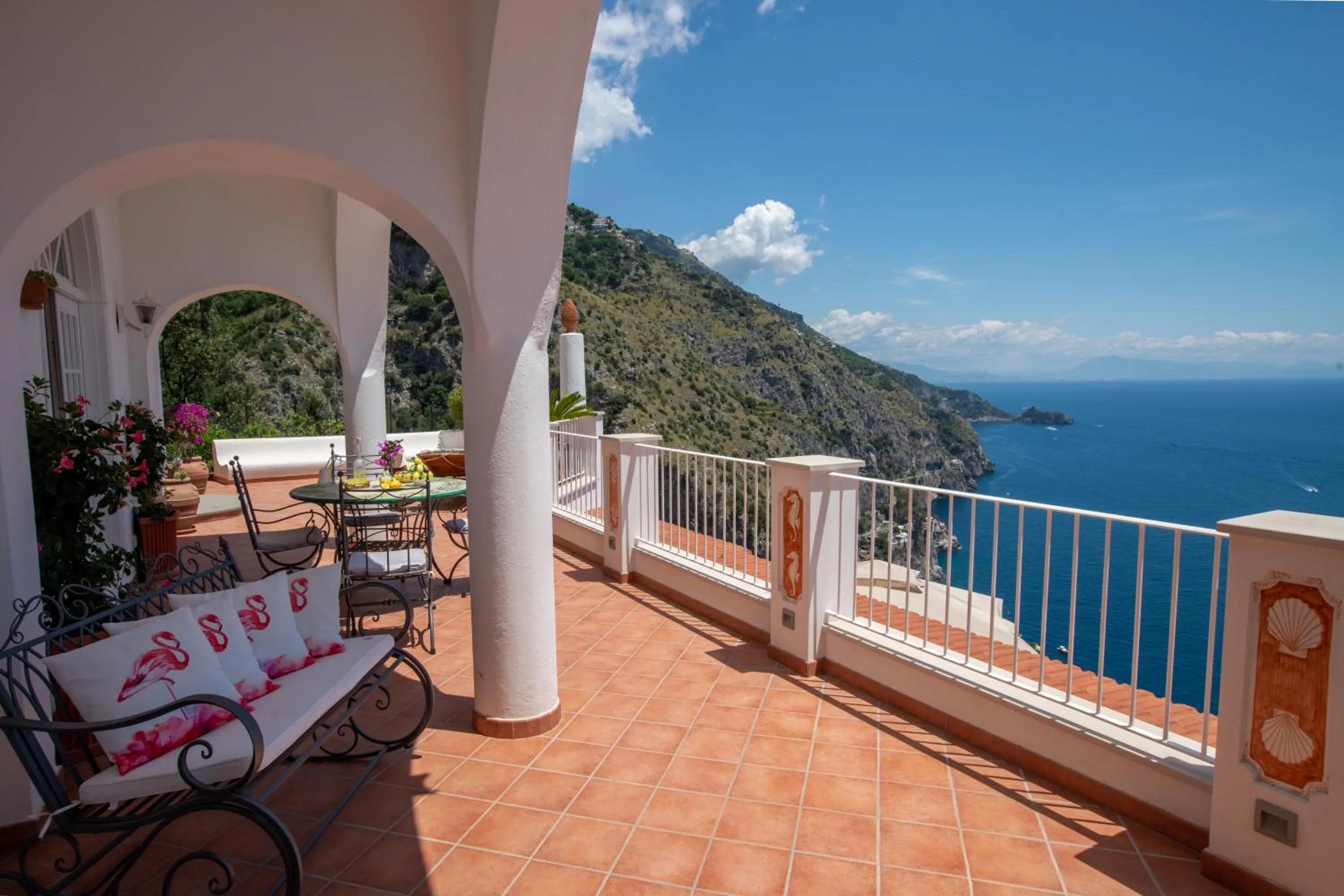Villa Poesia - Cozy Accommodation Experience
