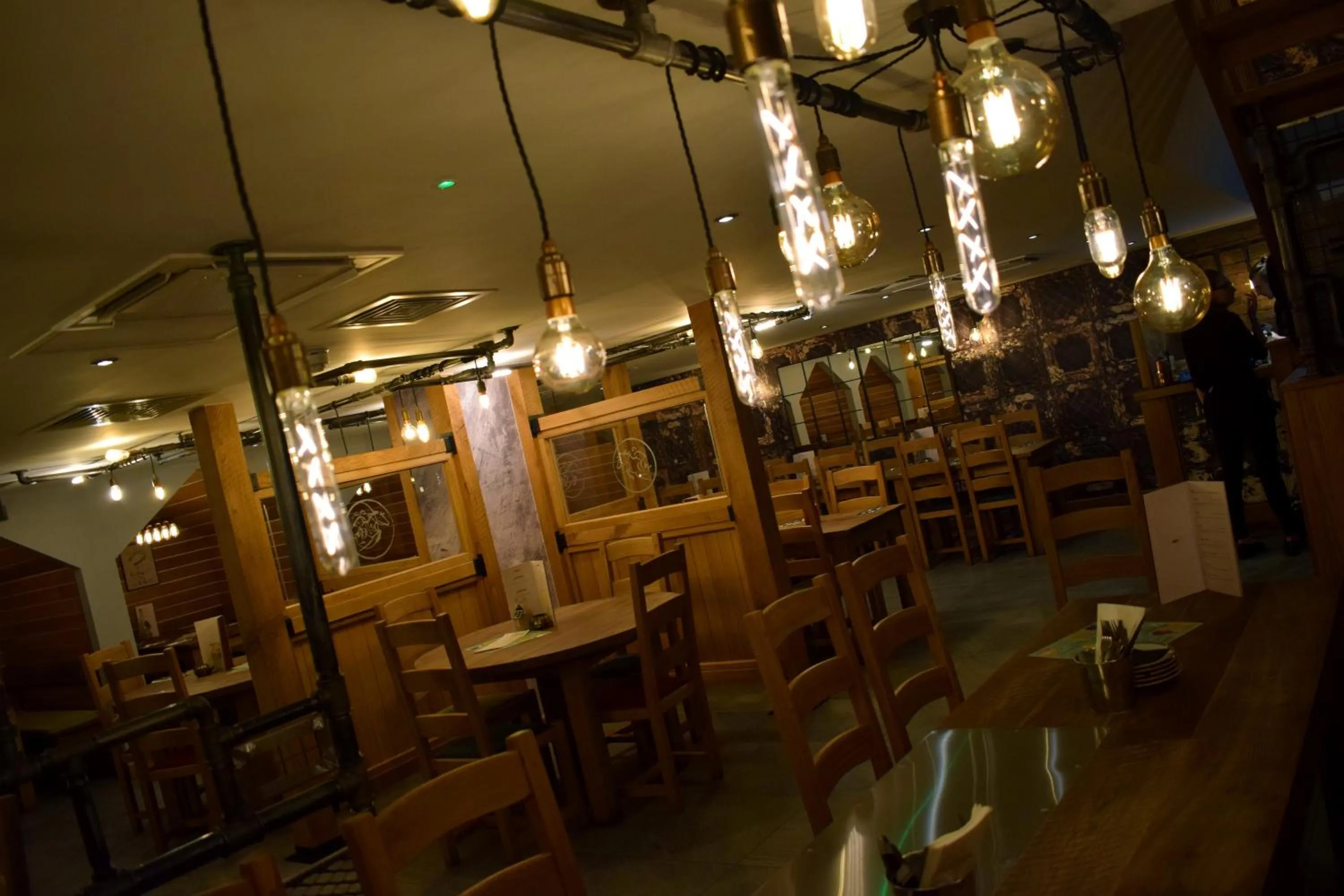 Restaurant/places to eat in The Horse & Jockey