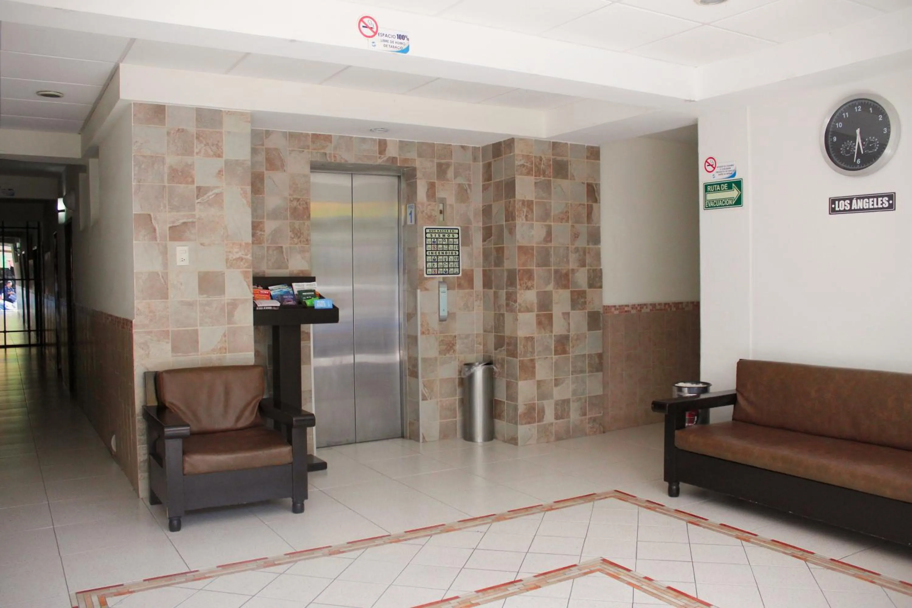 Lobby or reception in Hotel Niza Zona Piel