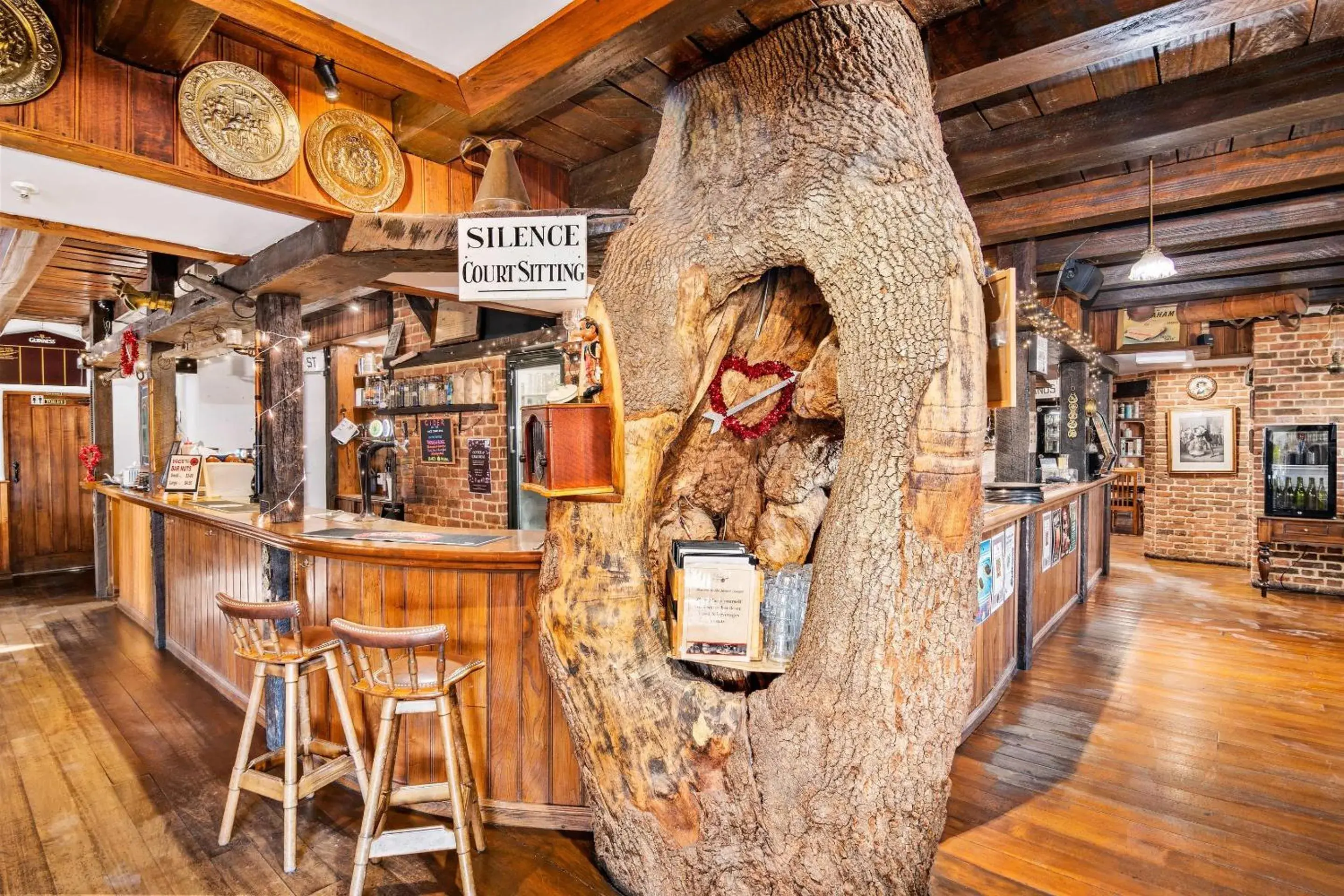 Restaurant/places to eat in The Honest Lawyer, an Ascend Collection Hotel Restaurant/places to eat in The Honest Lawyer, an Ascend Collection Hotel