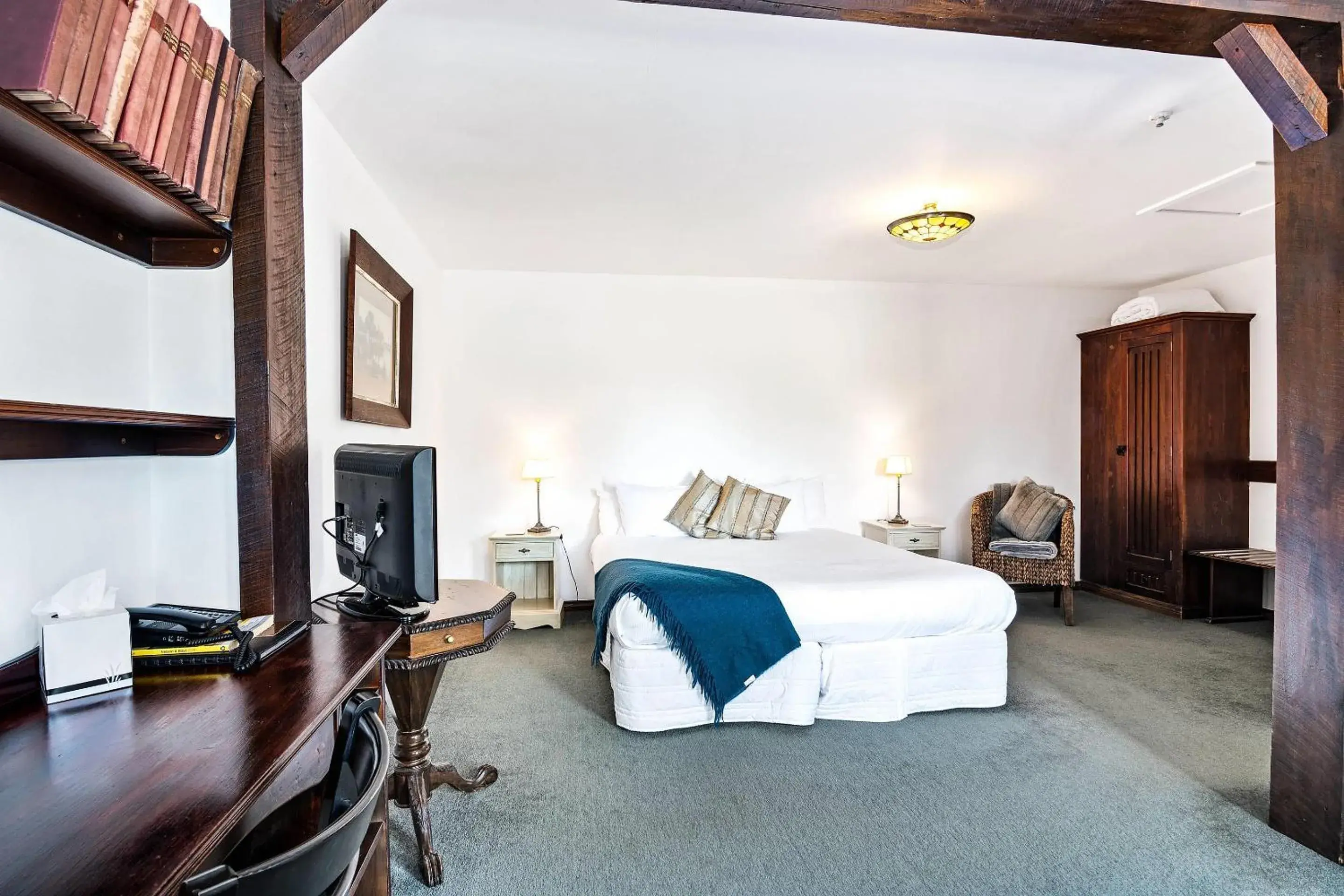 Bedroom, Bed in The Honest Lawyer, an Ascend Collection Hotel Bedroom, Bed in The Honest Lawyer, an Ascend Collection Hotel