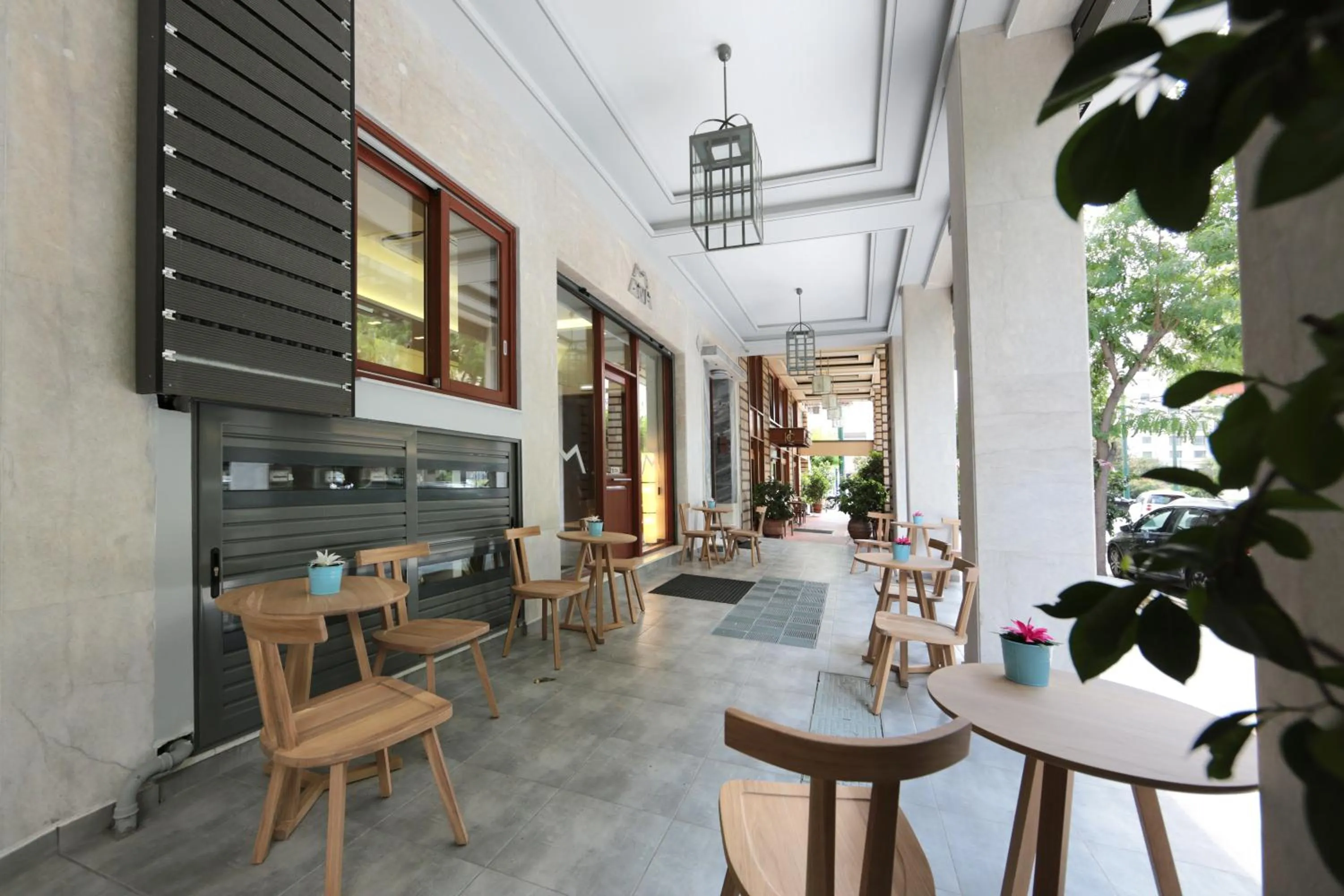 Facade/entrance in Meni Apartments