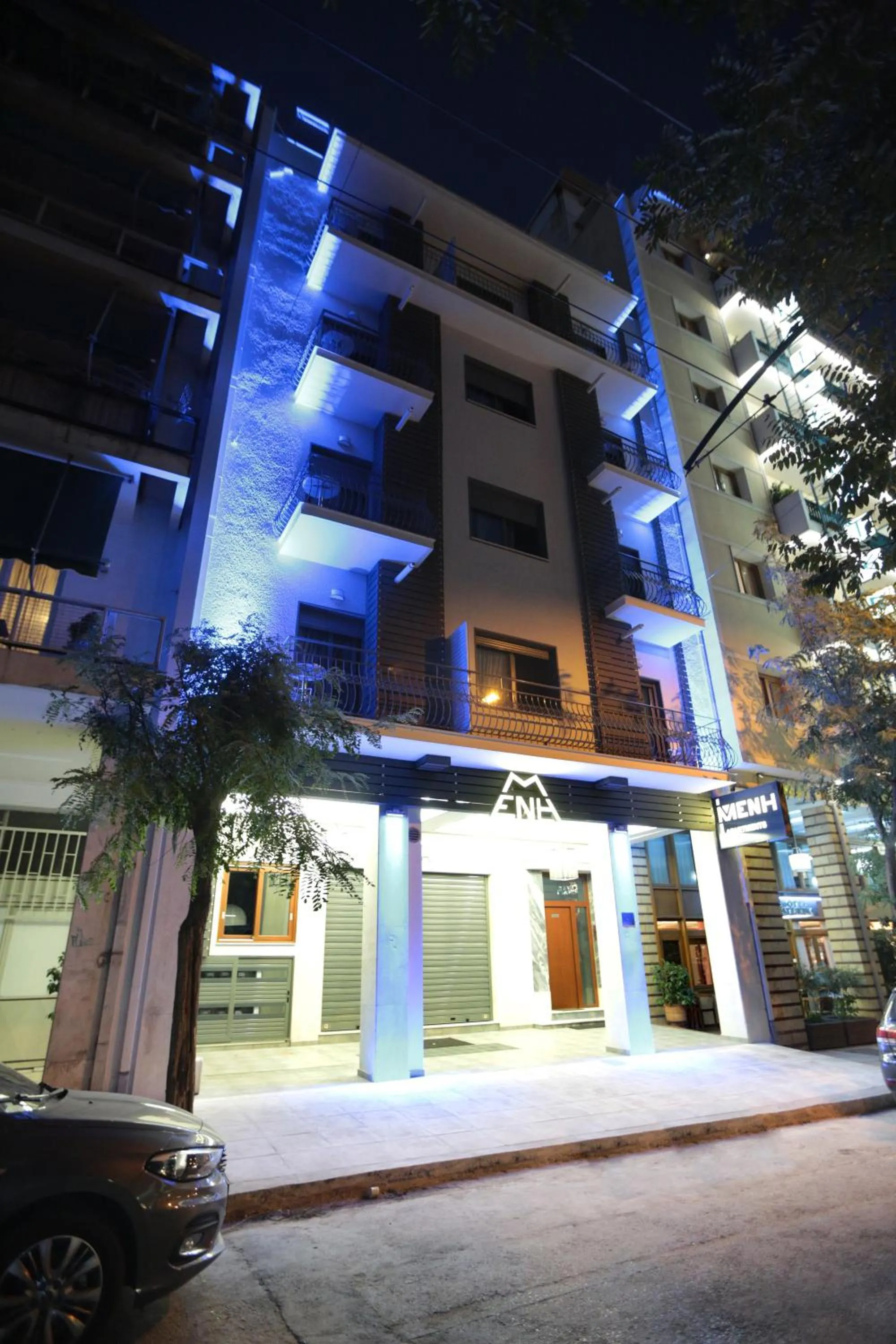 Facade/entrance in Meni Apartments