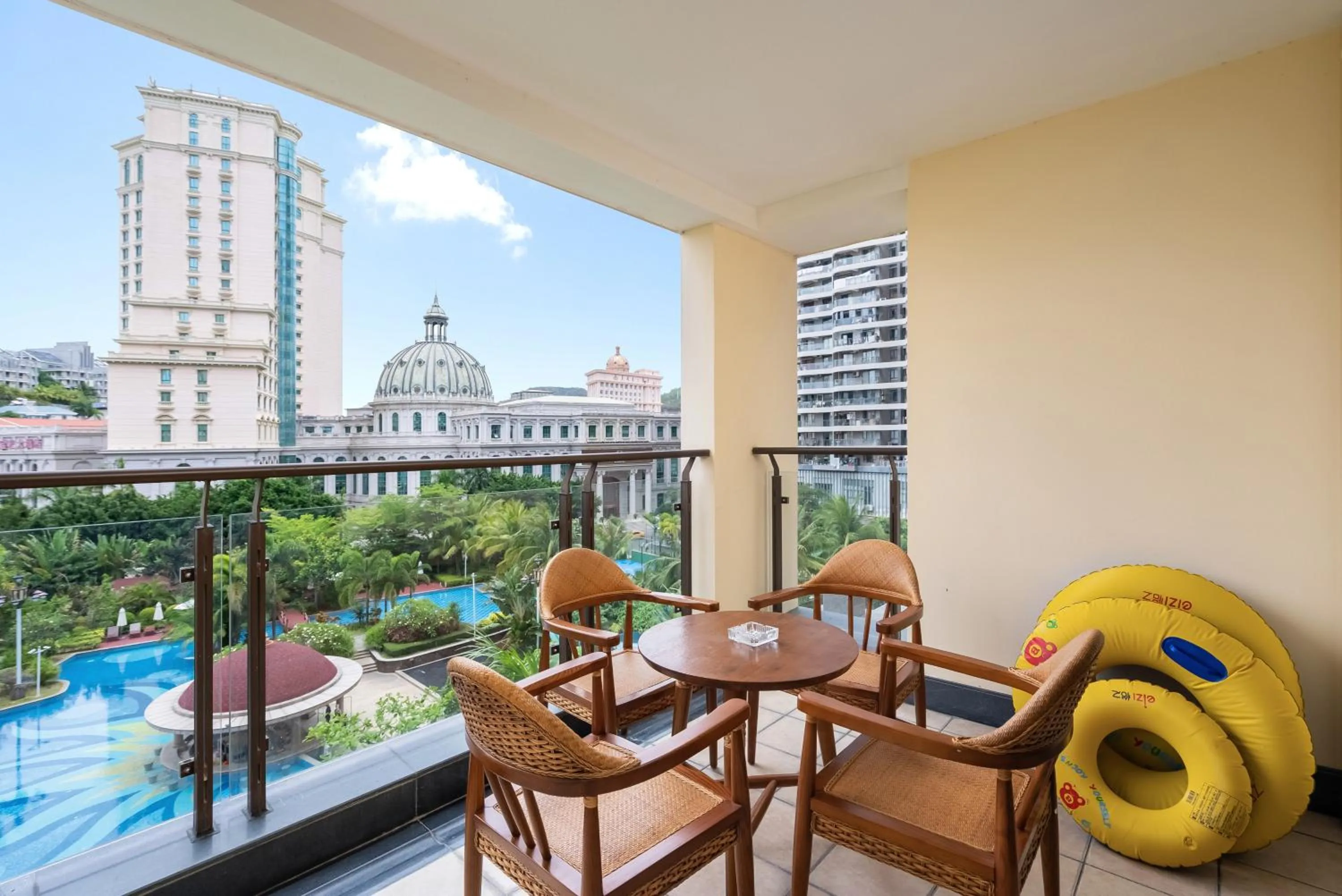 Balcony/Terrace in Sanya Yikehai View Apartments