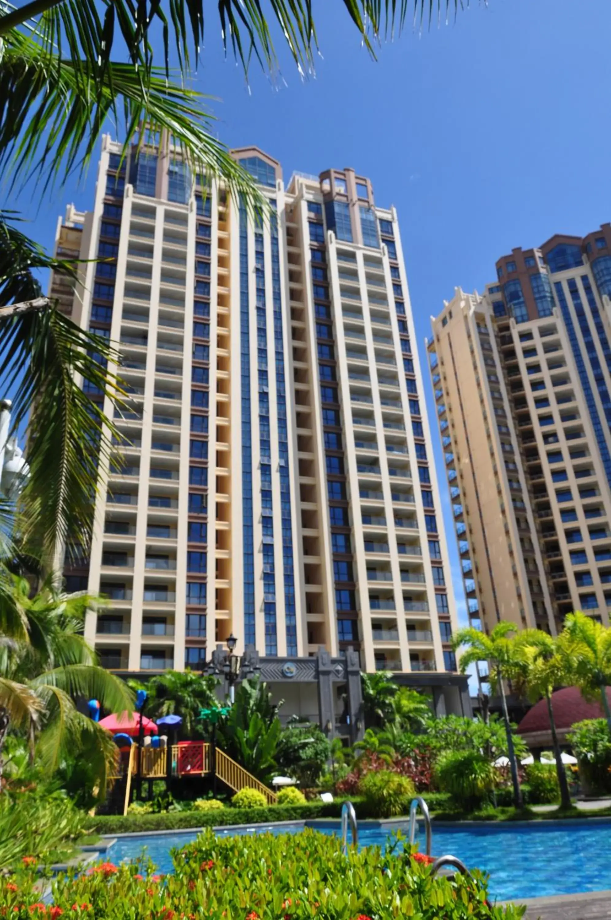 Swimming pool in Sanya Yikehai View Apartments Swimming pool in Sanya Yikehai View Apartments