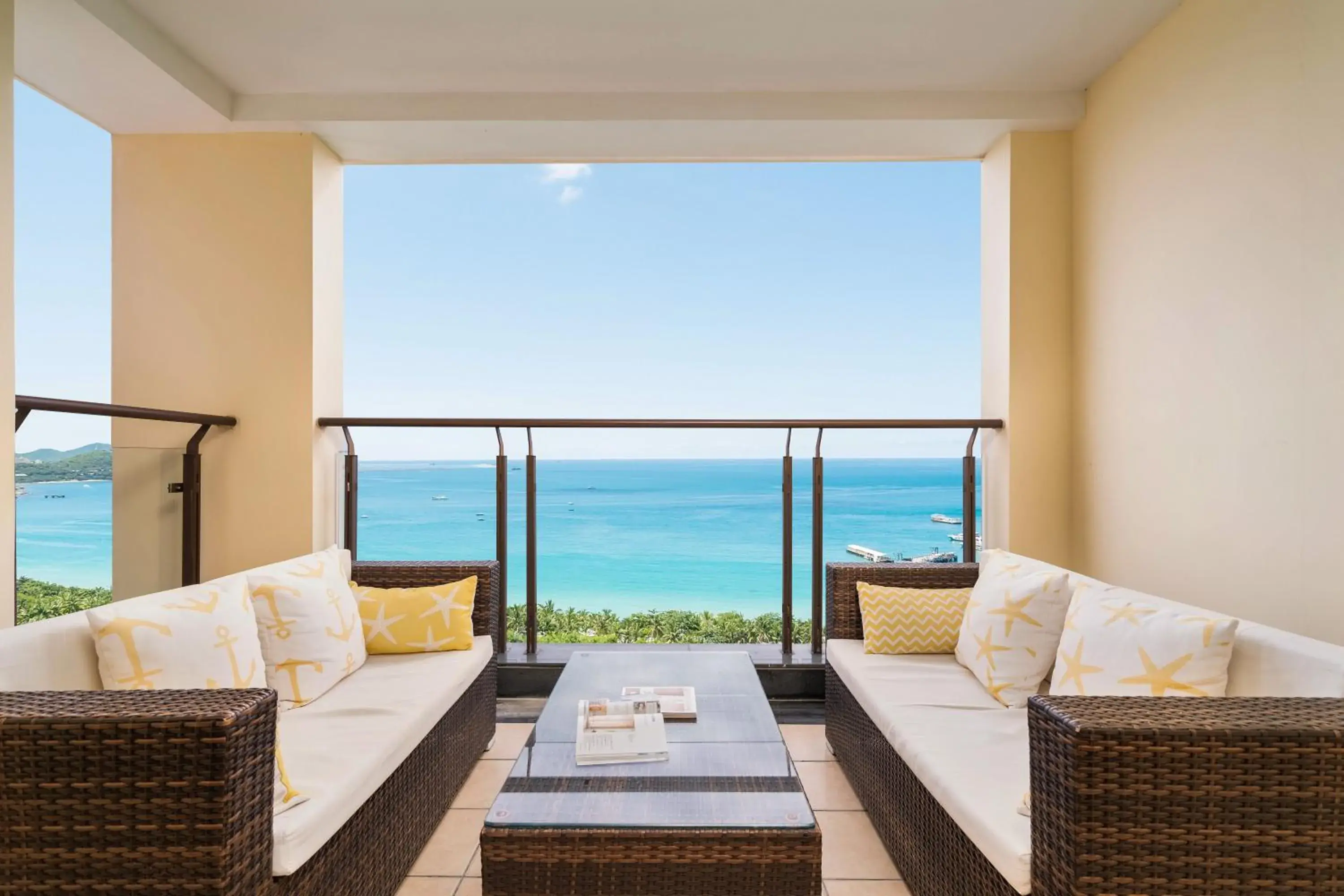 Balcony/Terrace in Sanya Yikehai View Apartments Balcony/Terrace in Sanya Yikehai View Apartments