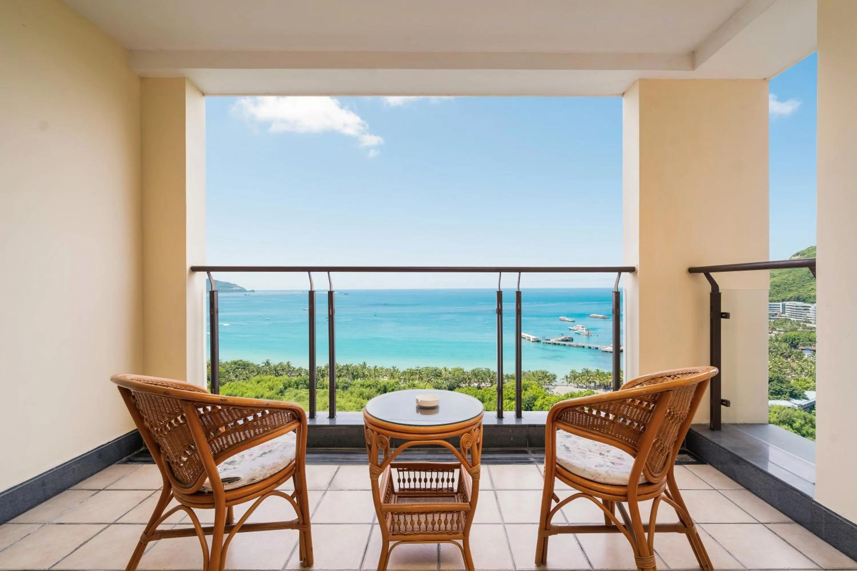 Balcony/Terrace in Sanya Yikehai View Apartments