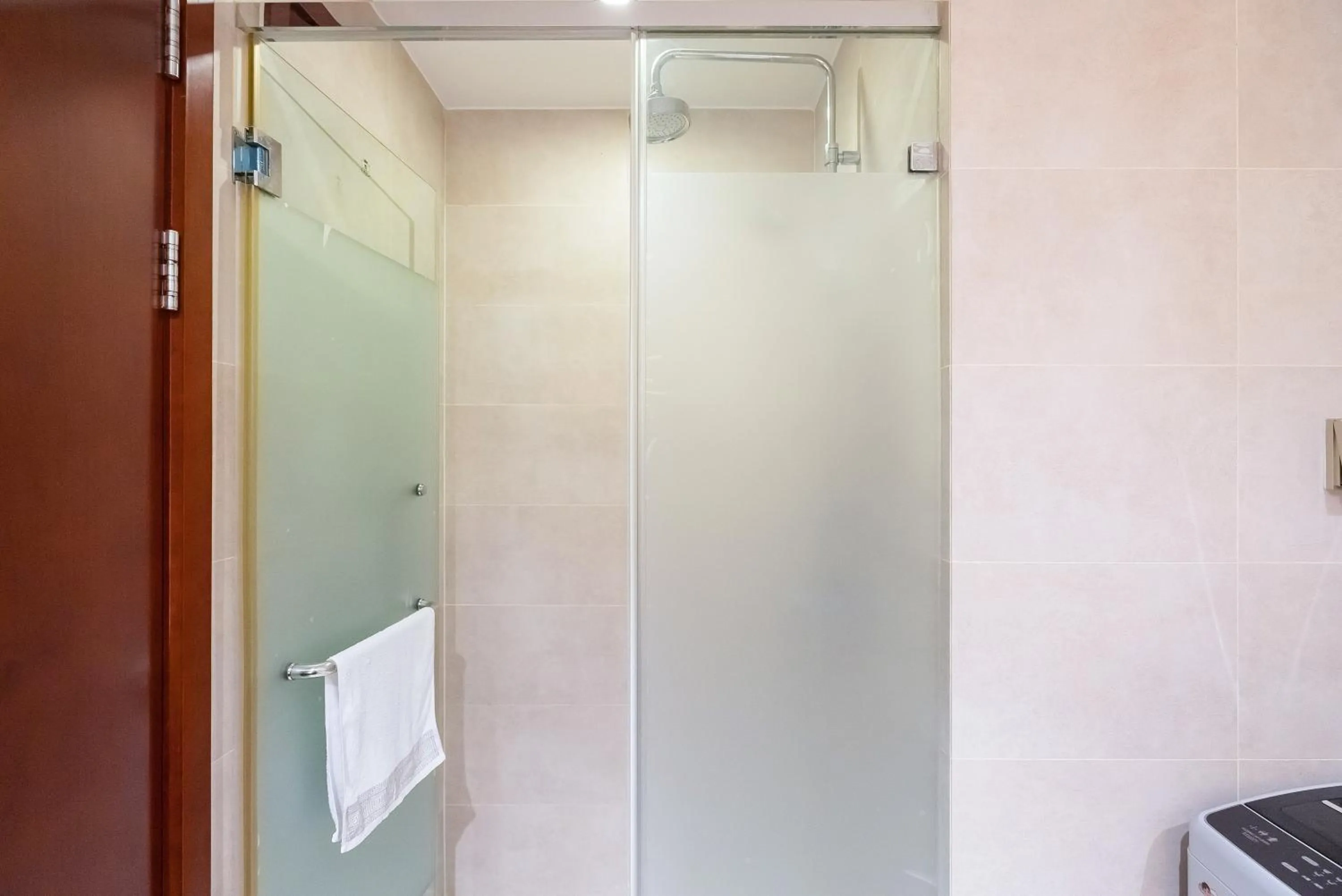 Bathroom in Sanya Yikehai View Apartments