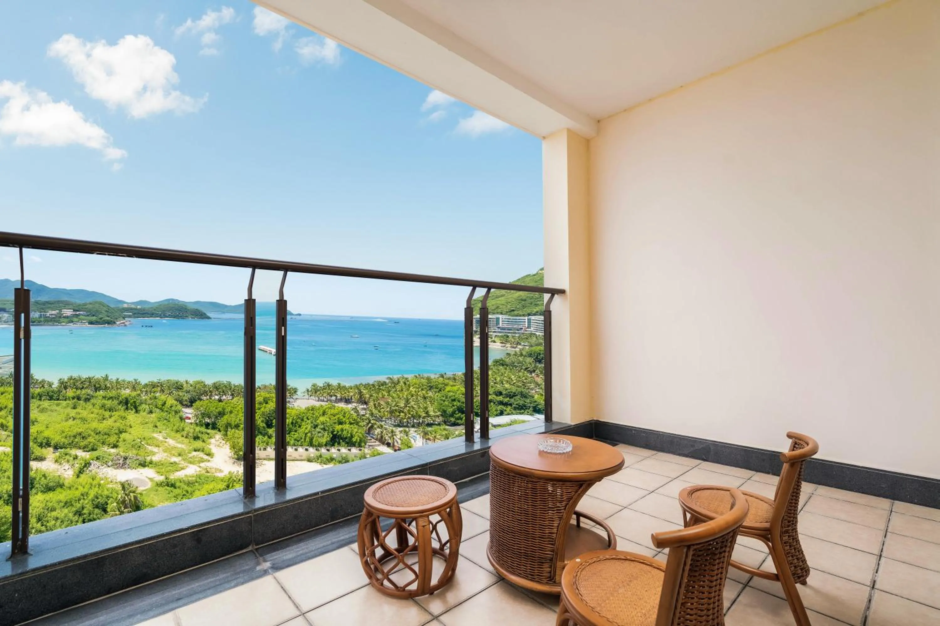Balcony/Terrace in Sanya Yikehai View Apartments