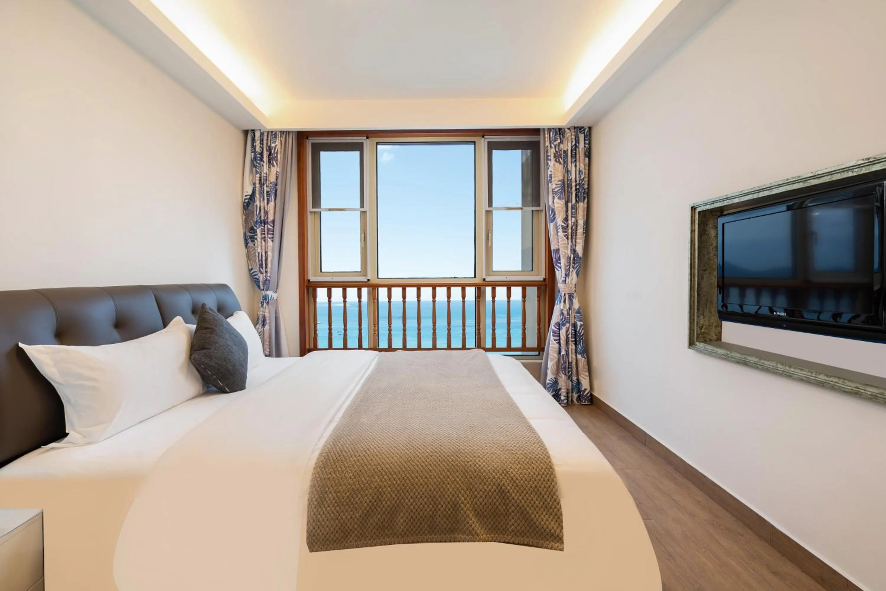 Bedroom, Bed in Sanya Yikehai View Apartments