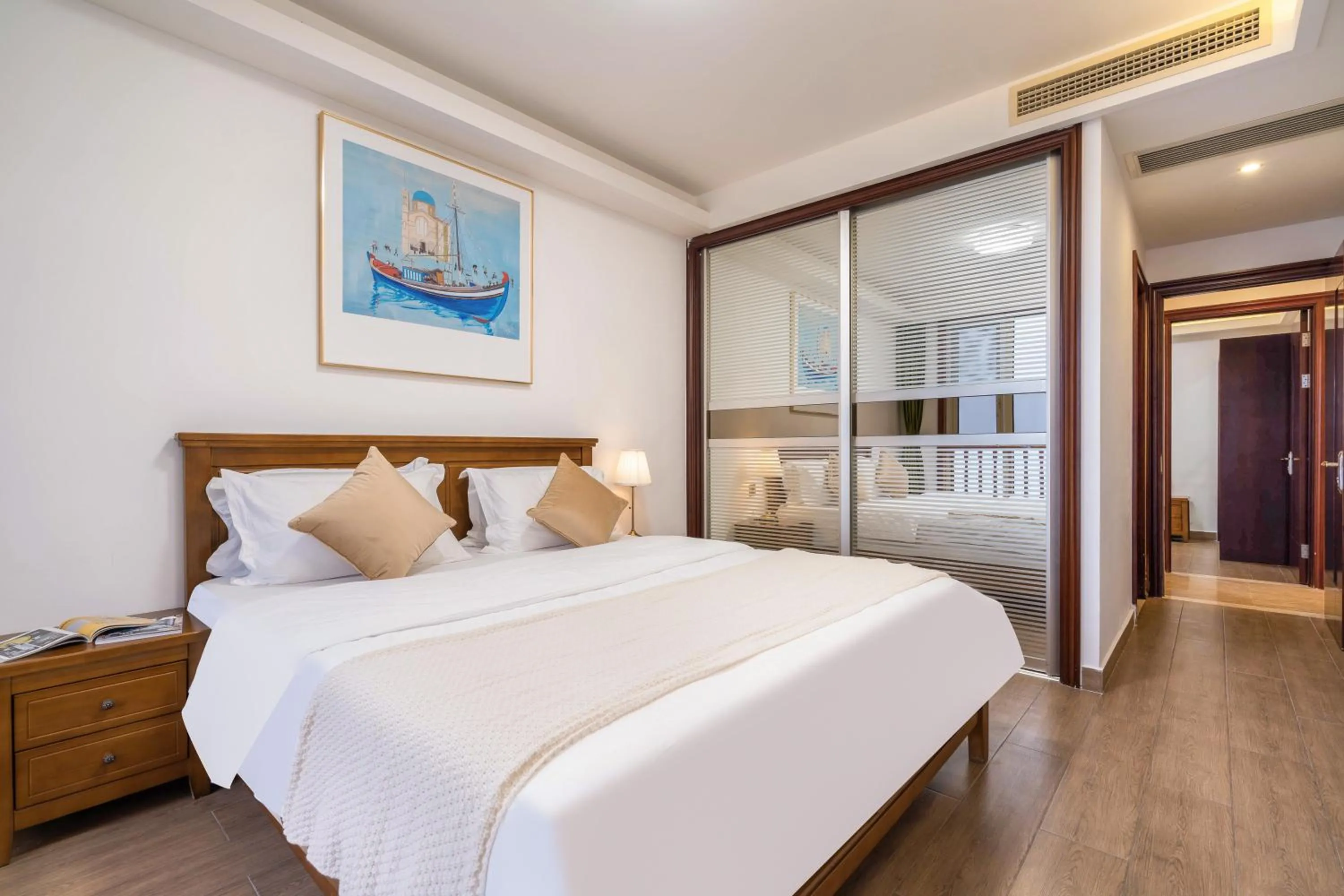 Bedroom, Bed in Sanya Yikehai View Apartments