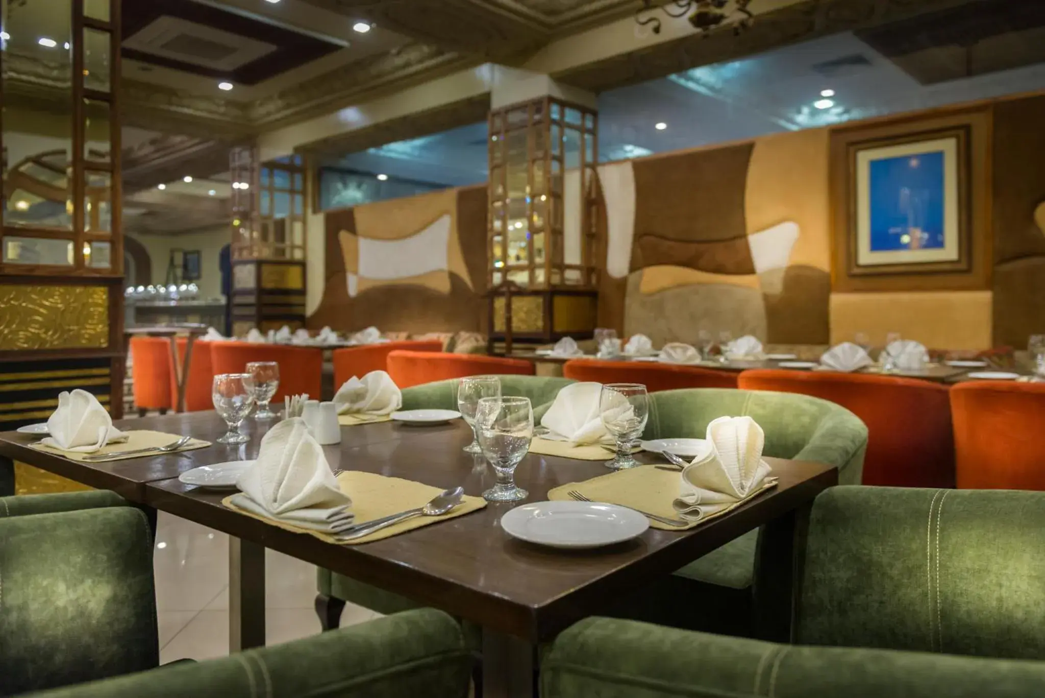 Restaurant/places to eat in Luxus Grand Hotel Restaurant/places to eat in Luxus Grand Hotel