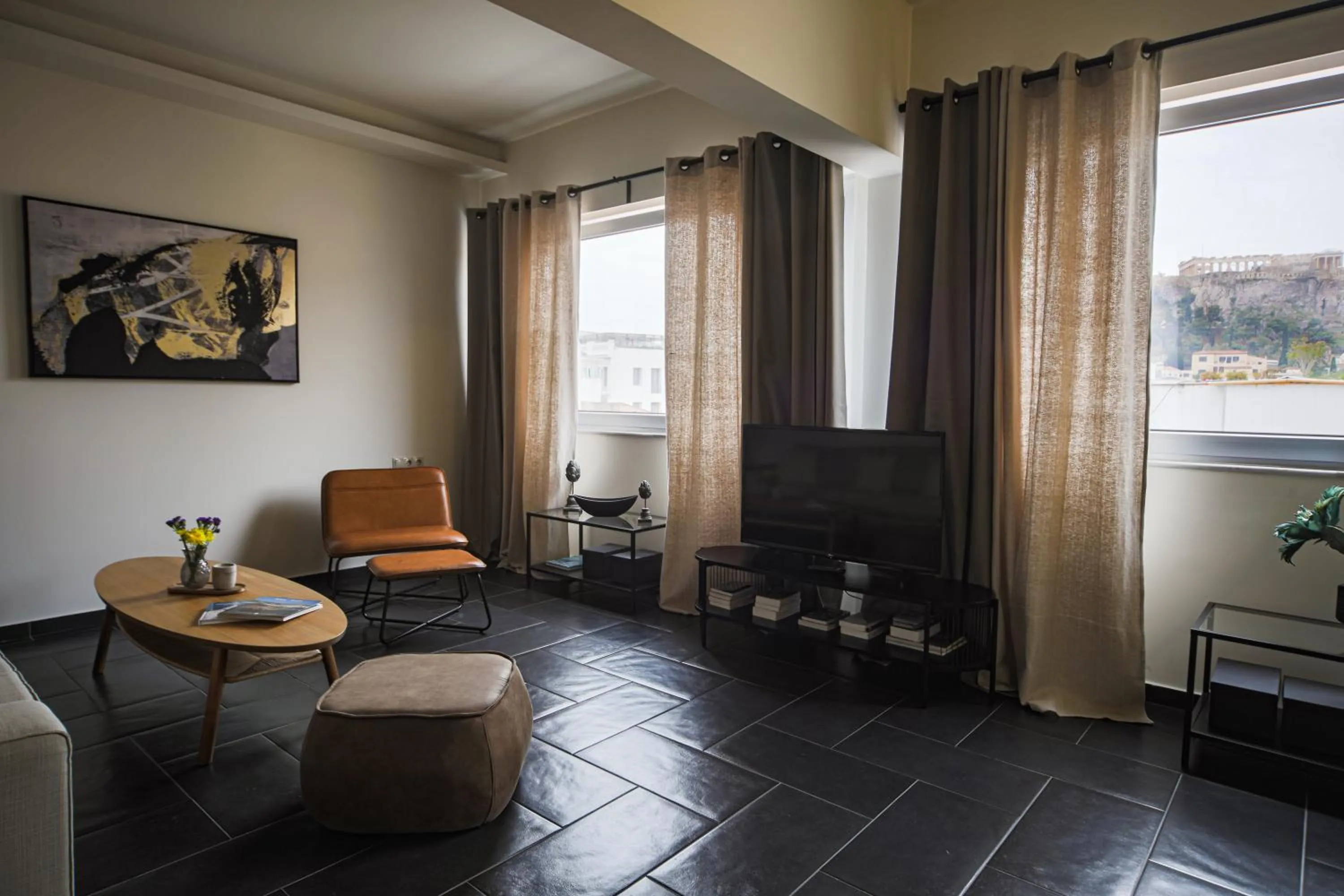 TV and multimedia in Elite Ermou Suites