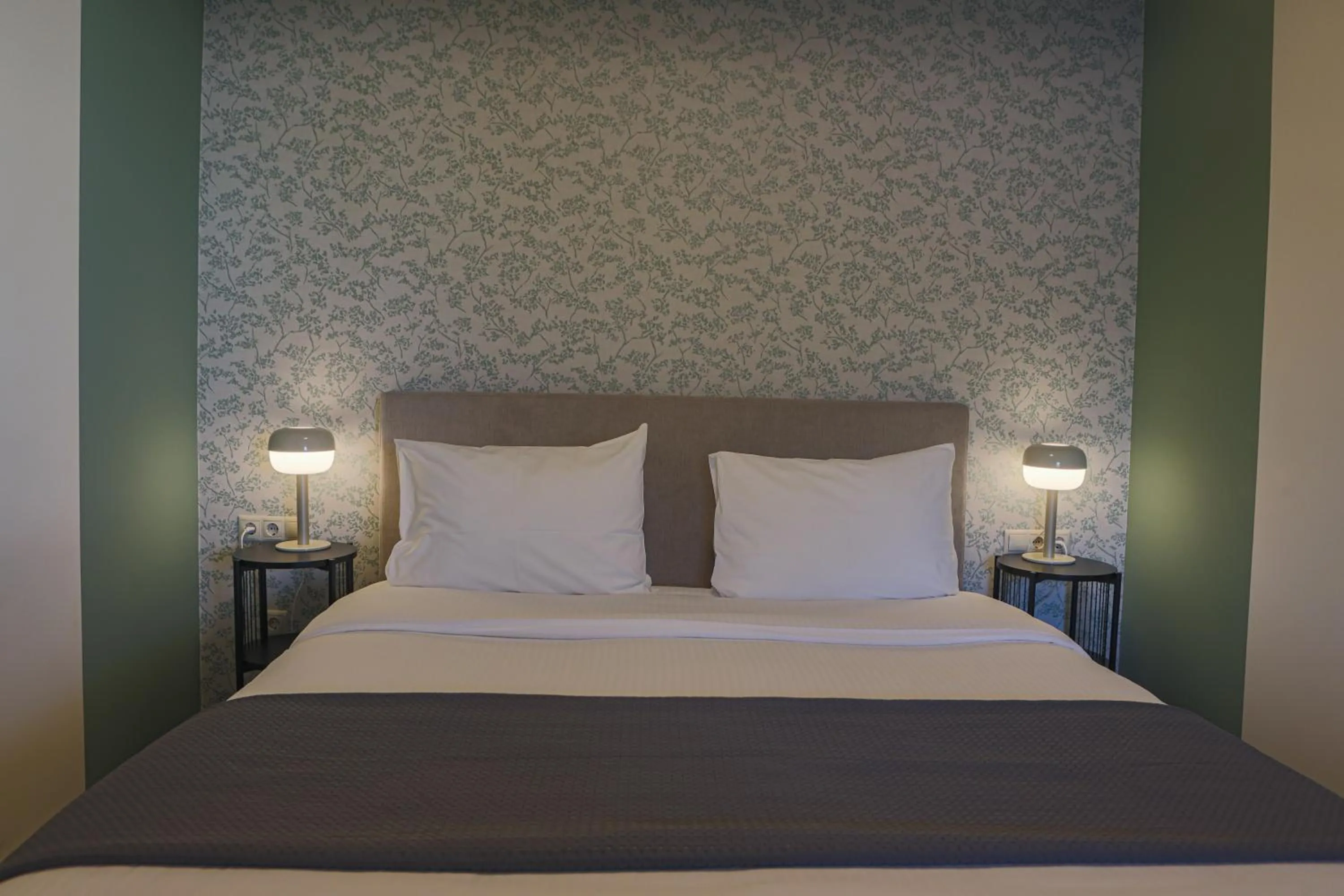 Bed in Elite Ermou Suites