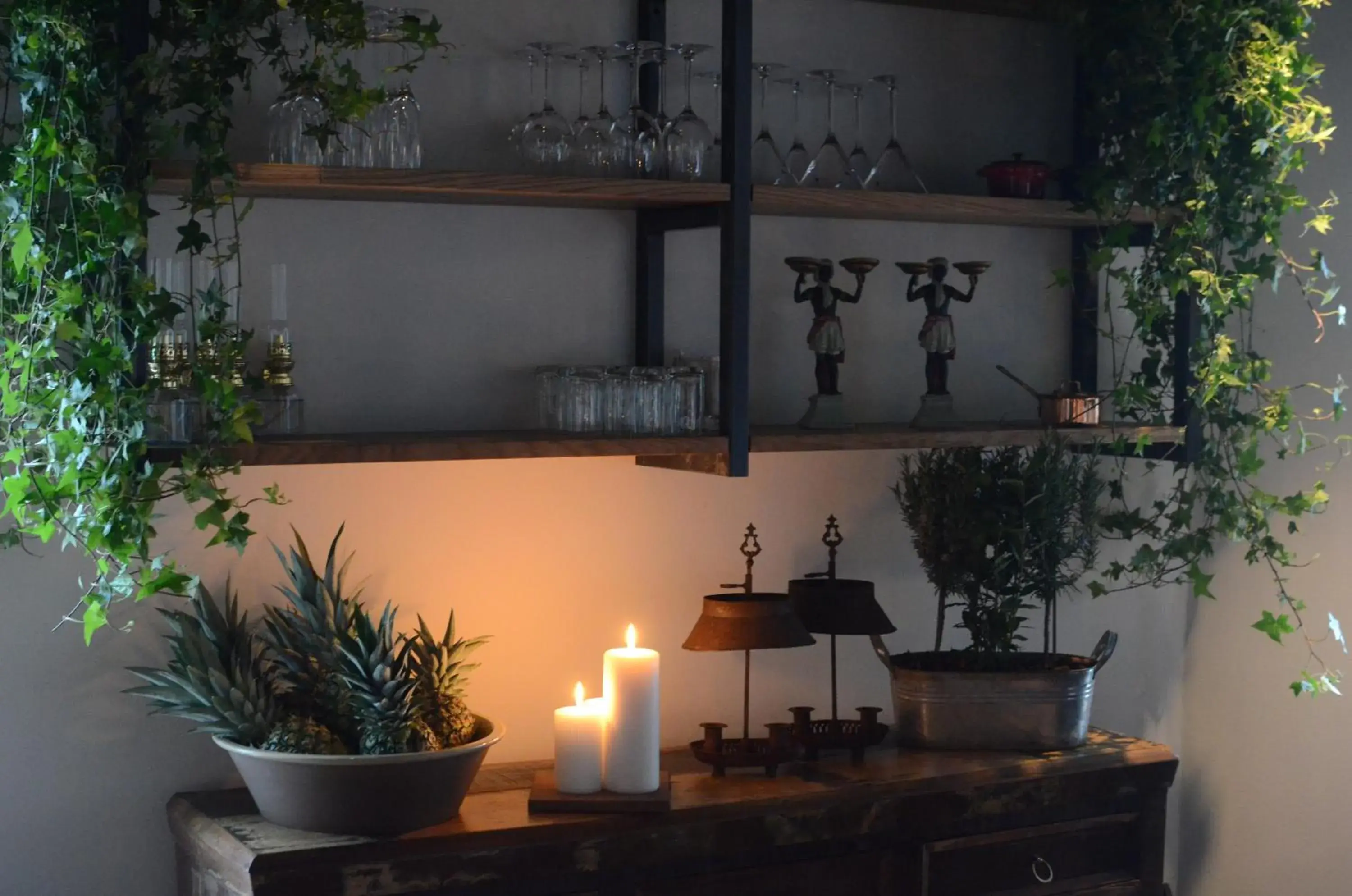 Restaurant/places to eat in Home Hotel Plaza Restaurant/places to eat in Home Hotel Plaza