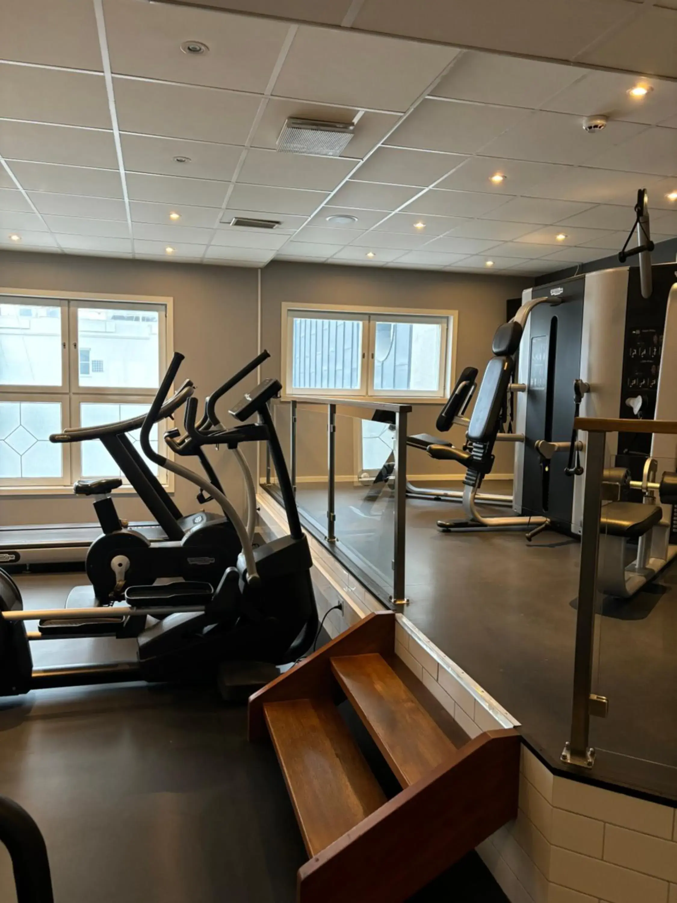Fitness centre/facilities in Home Hotel Plaza Fitness centre/facilities in Home Hotel Plaza
