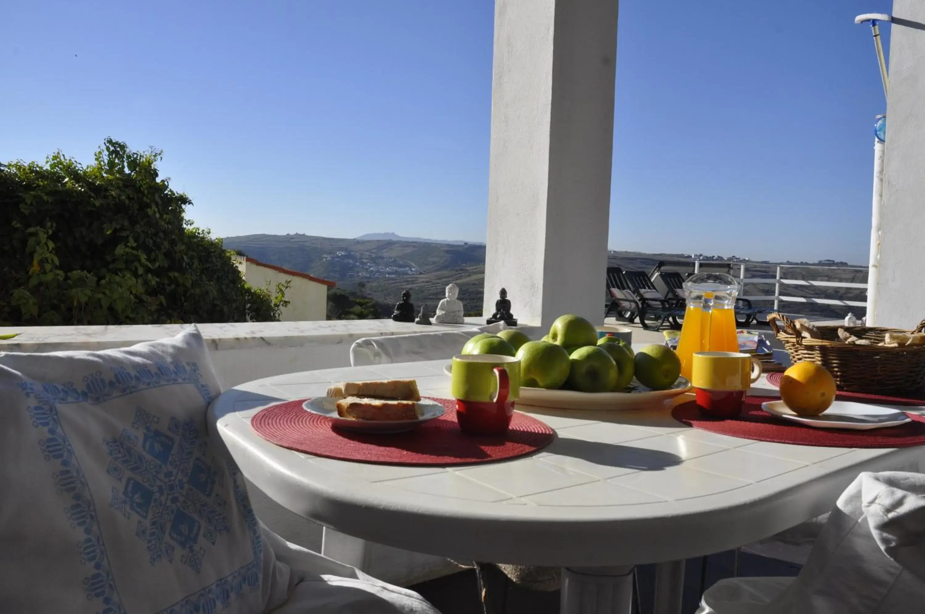 Three-Bedroom Townhouse in Casa Serra e Mar Three-Bedroom Townhouse in Casa Serra e Mar