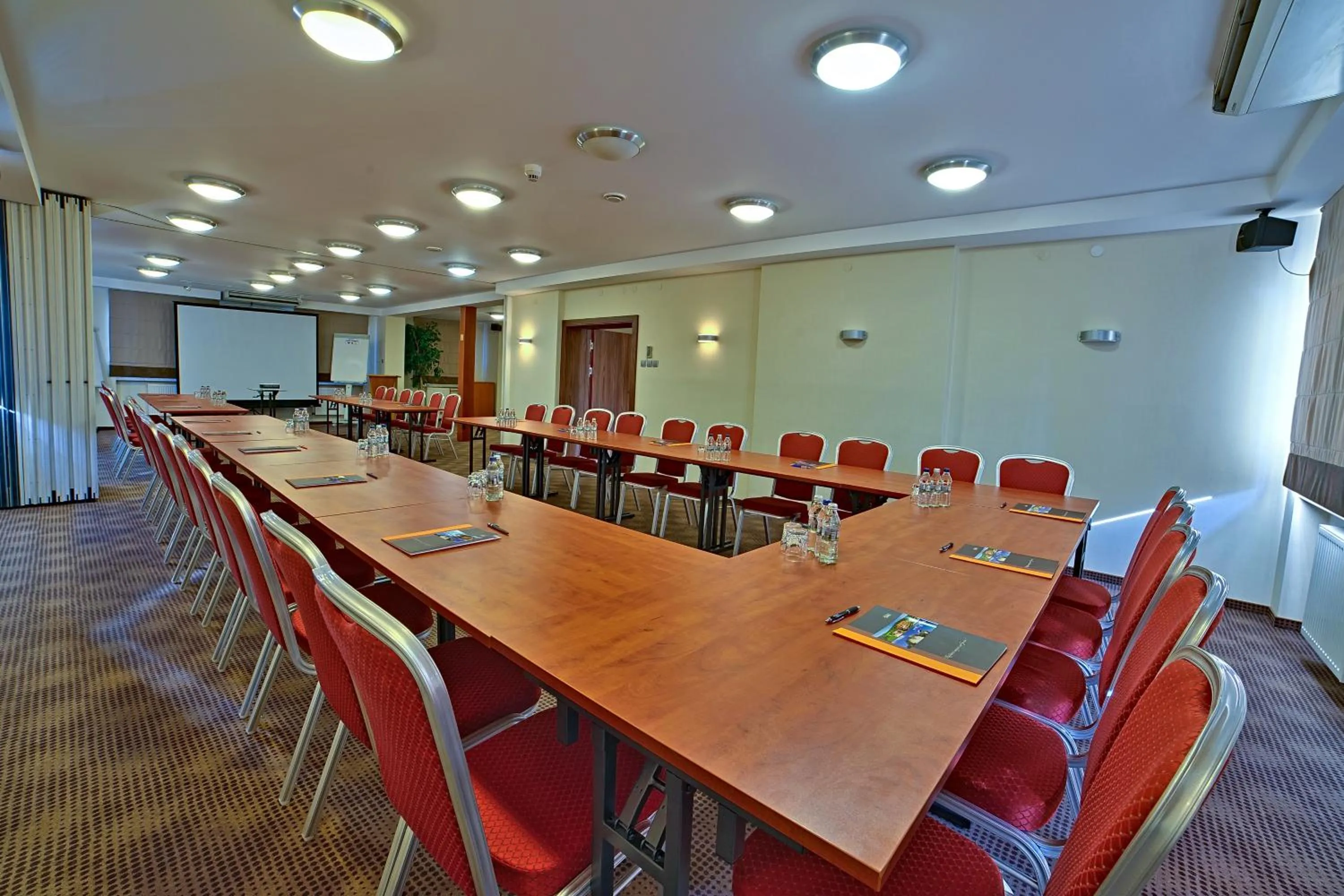 Meeting/conference room in Hotel Ostaniec