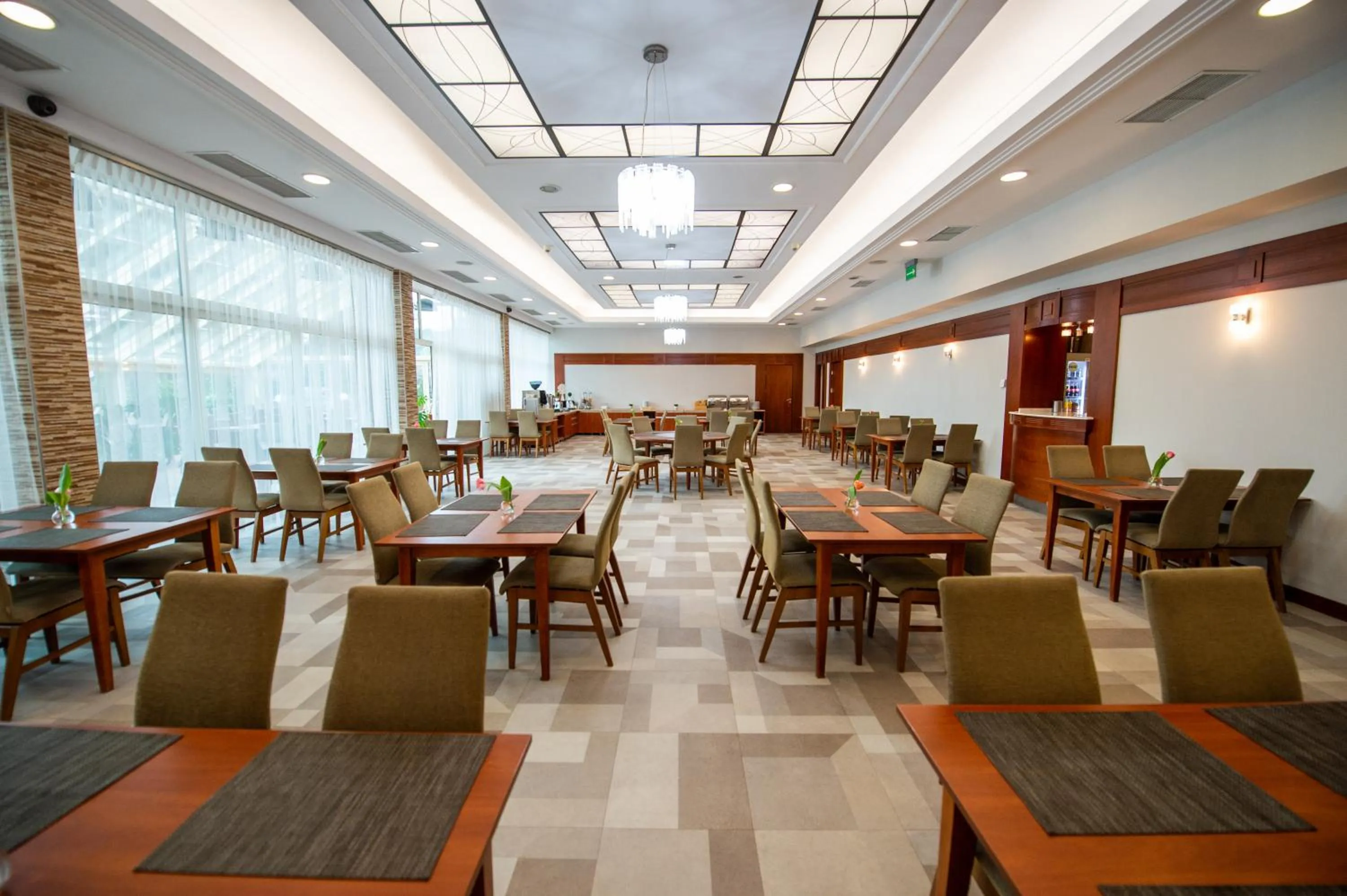 Restaurant/places to eat in Hotel Ostaniec