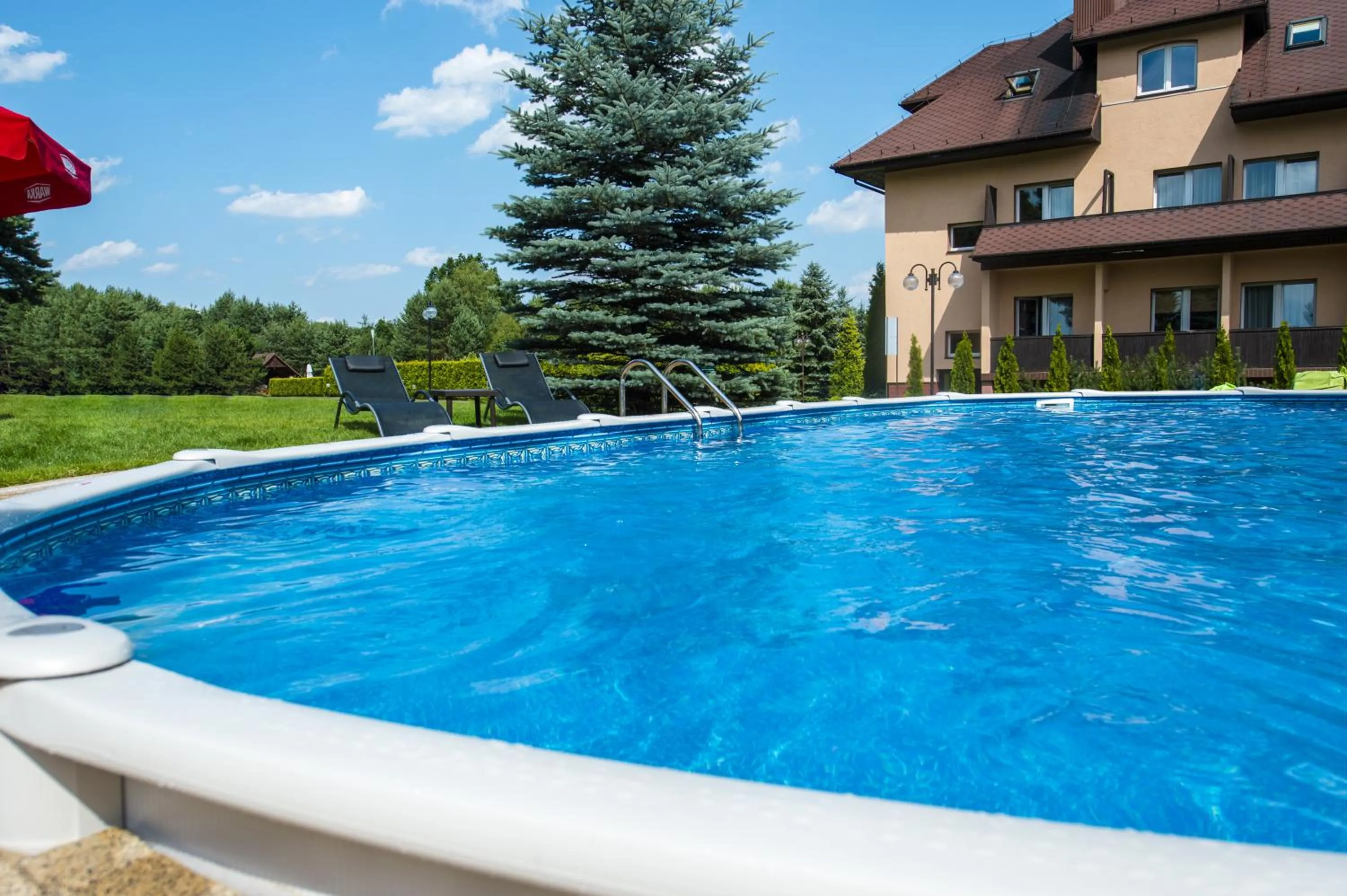 Swimming pool in Hotel Ostaniec