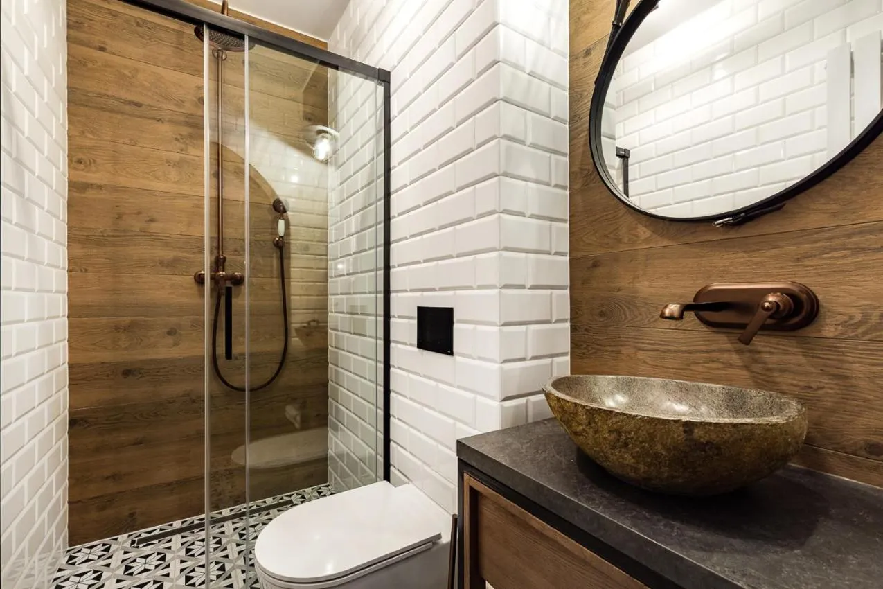 Shower in Gotyk House