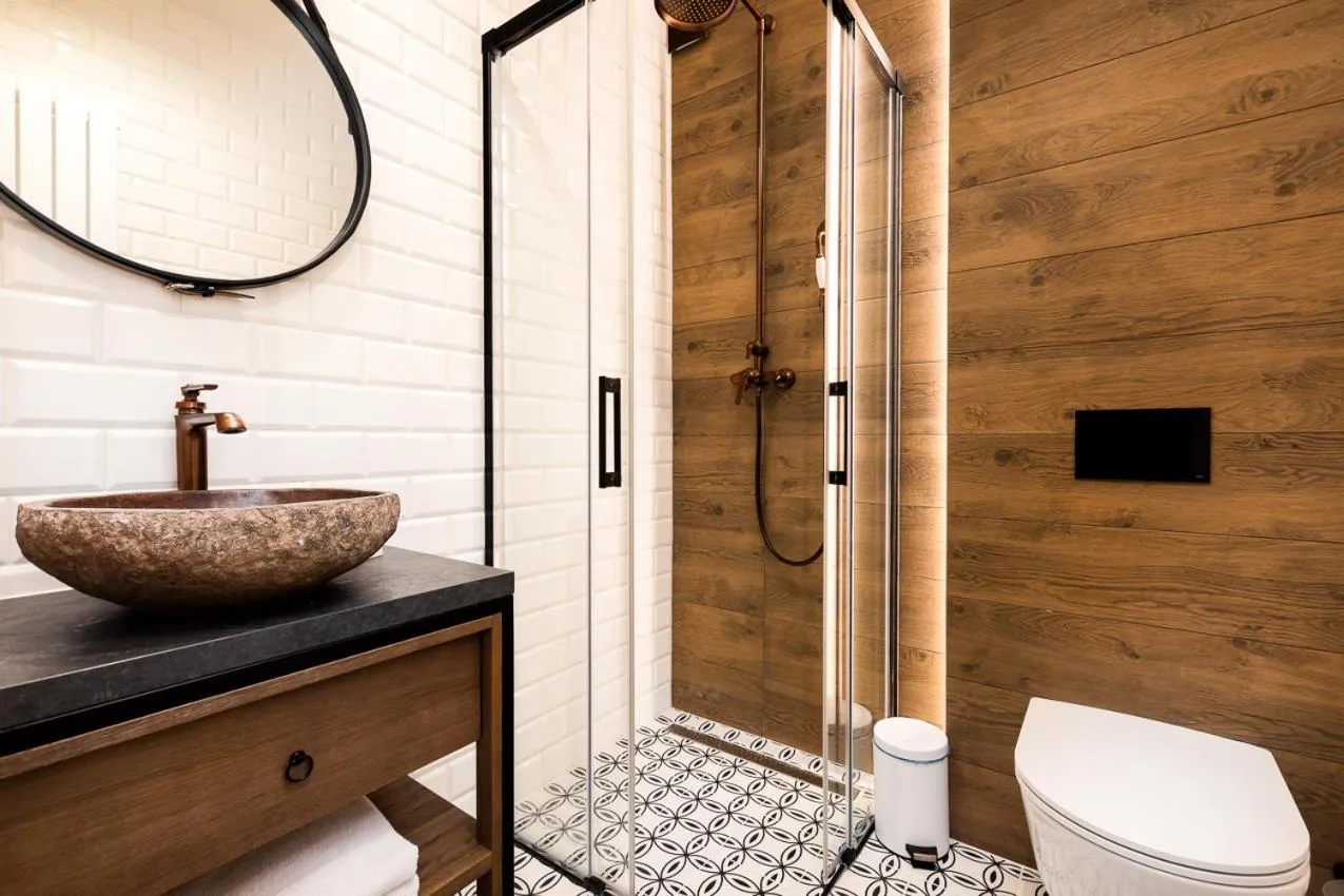 Shower in Gotyk House