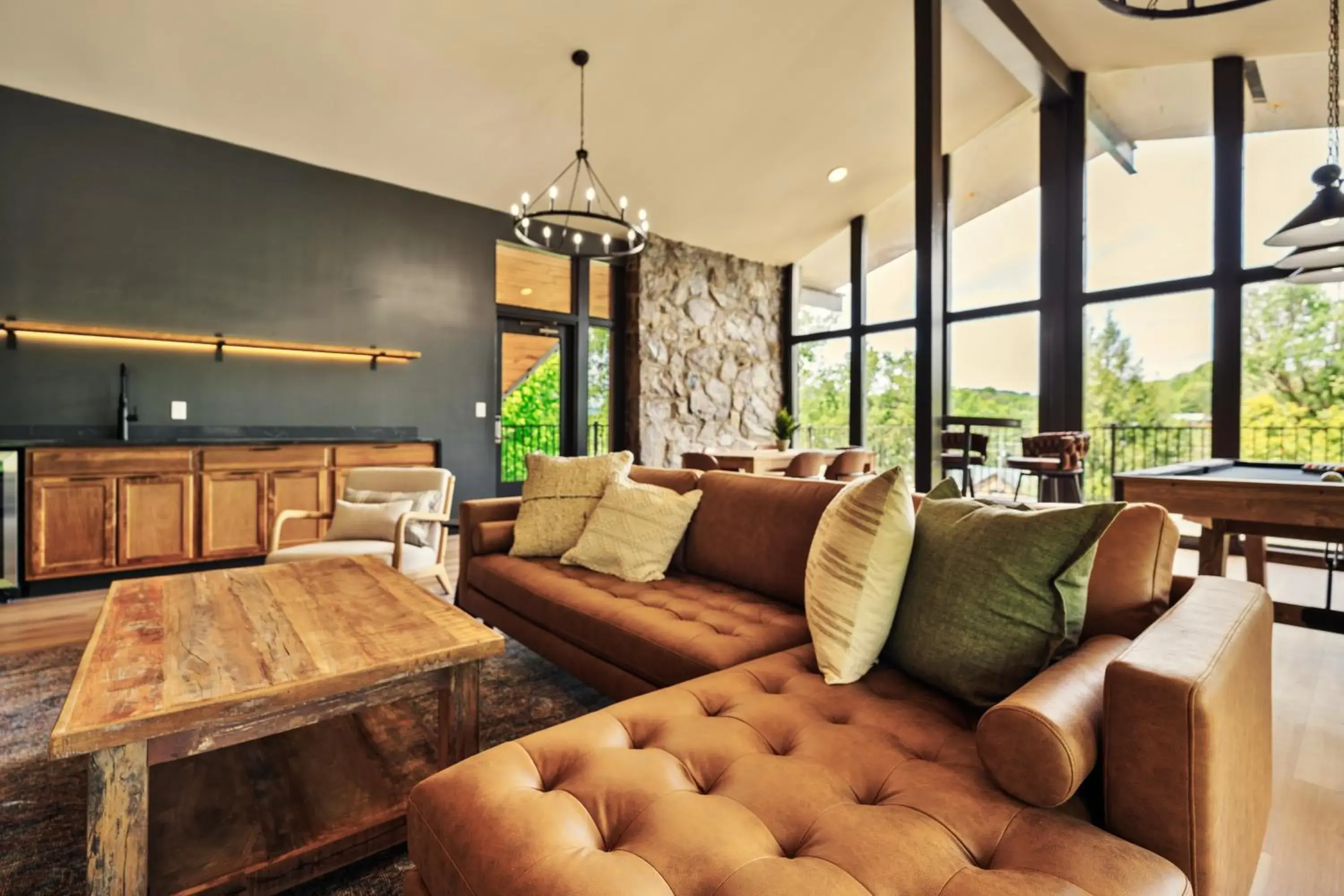 Living room in Tremont Lodge & Resort Living room in Tremont Lodge & Resort