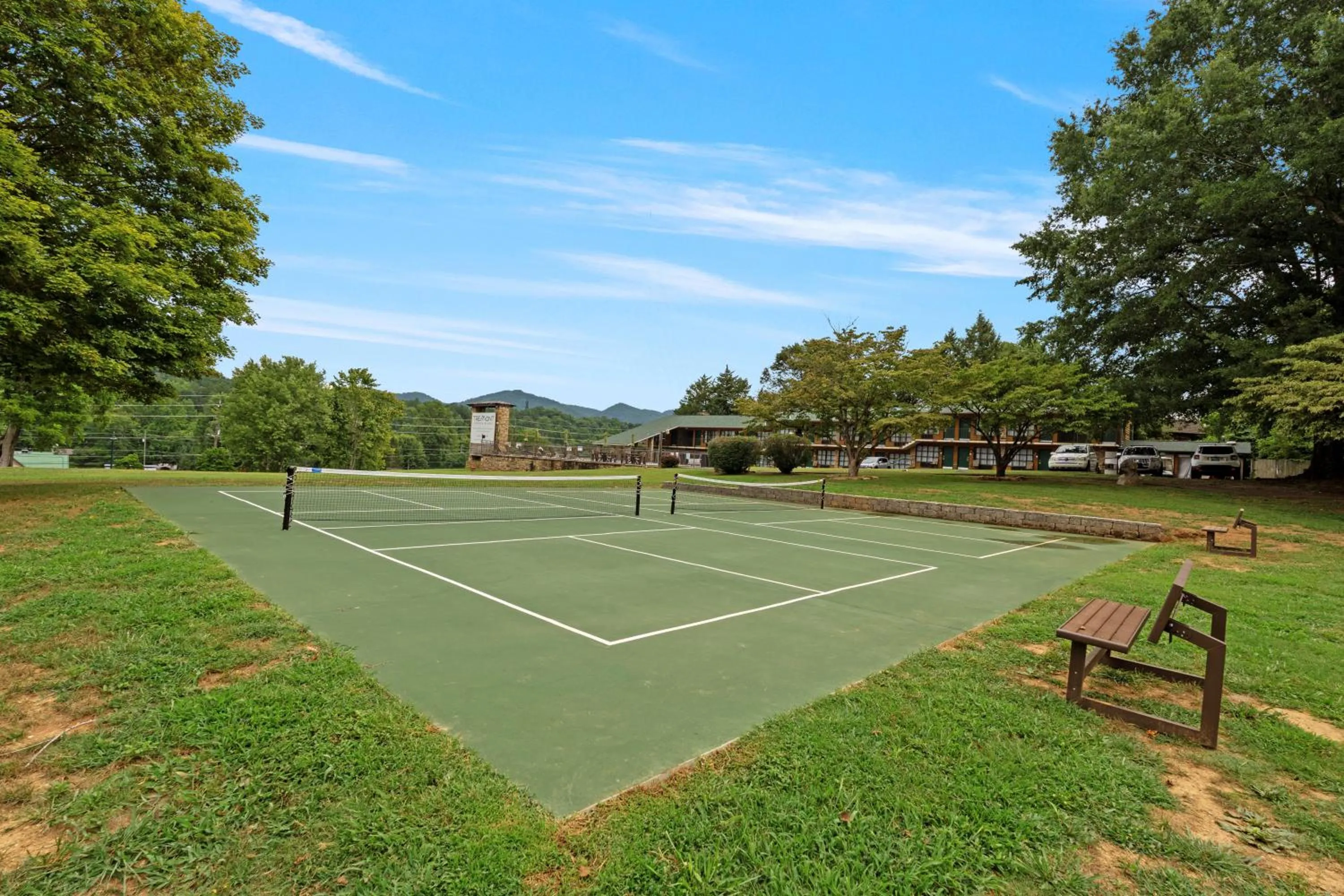 Sports in Tremont Lodge & Resort
