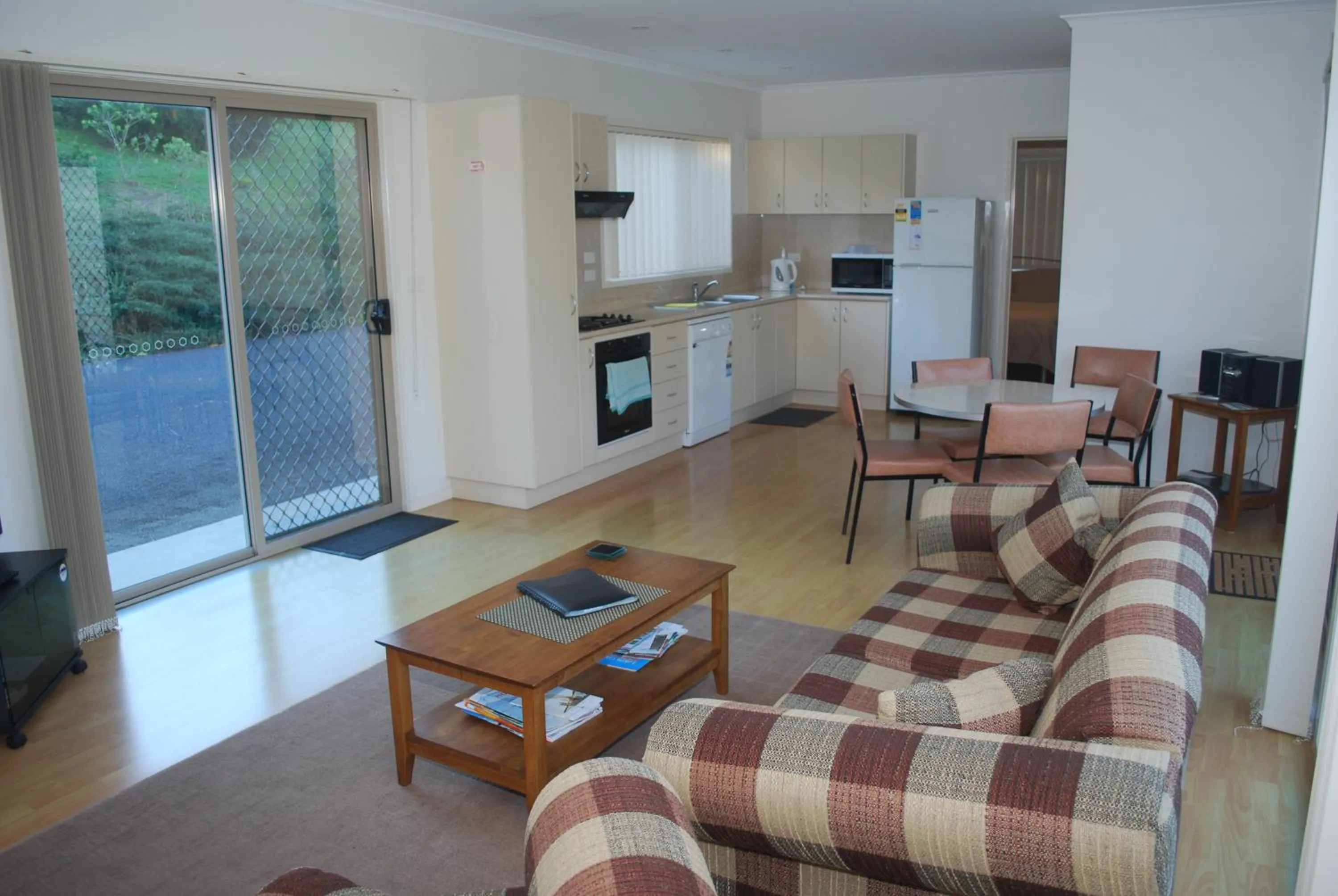 Kitchen or kitchenette in Lookout Holiday Units