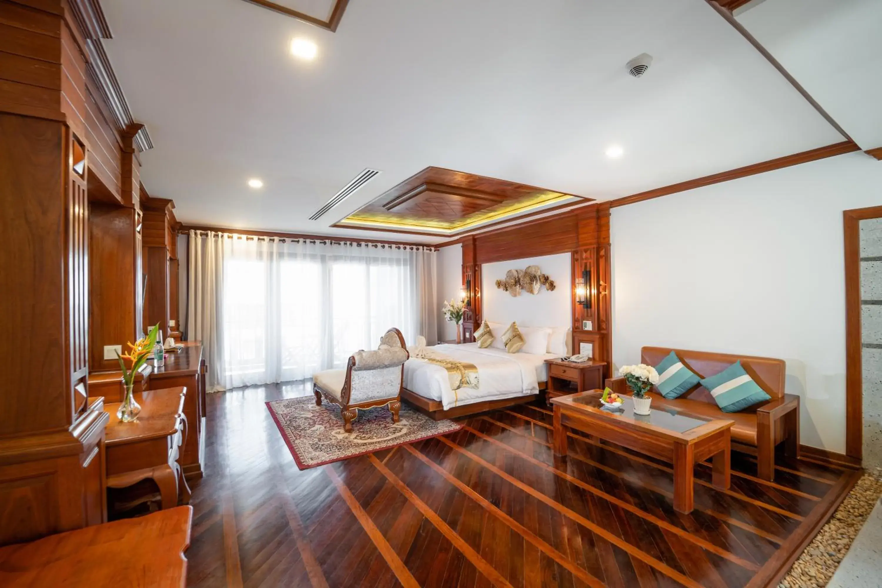 Photo of the whole room in The Night Hotel Photo of the whole room in The Night Hotel