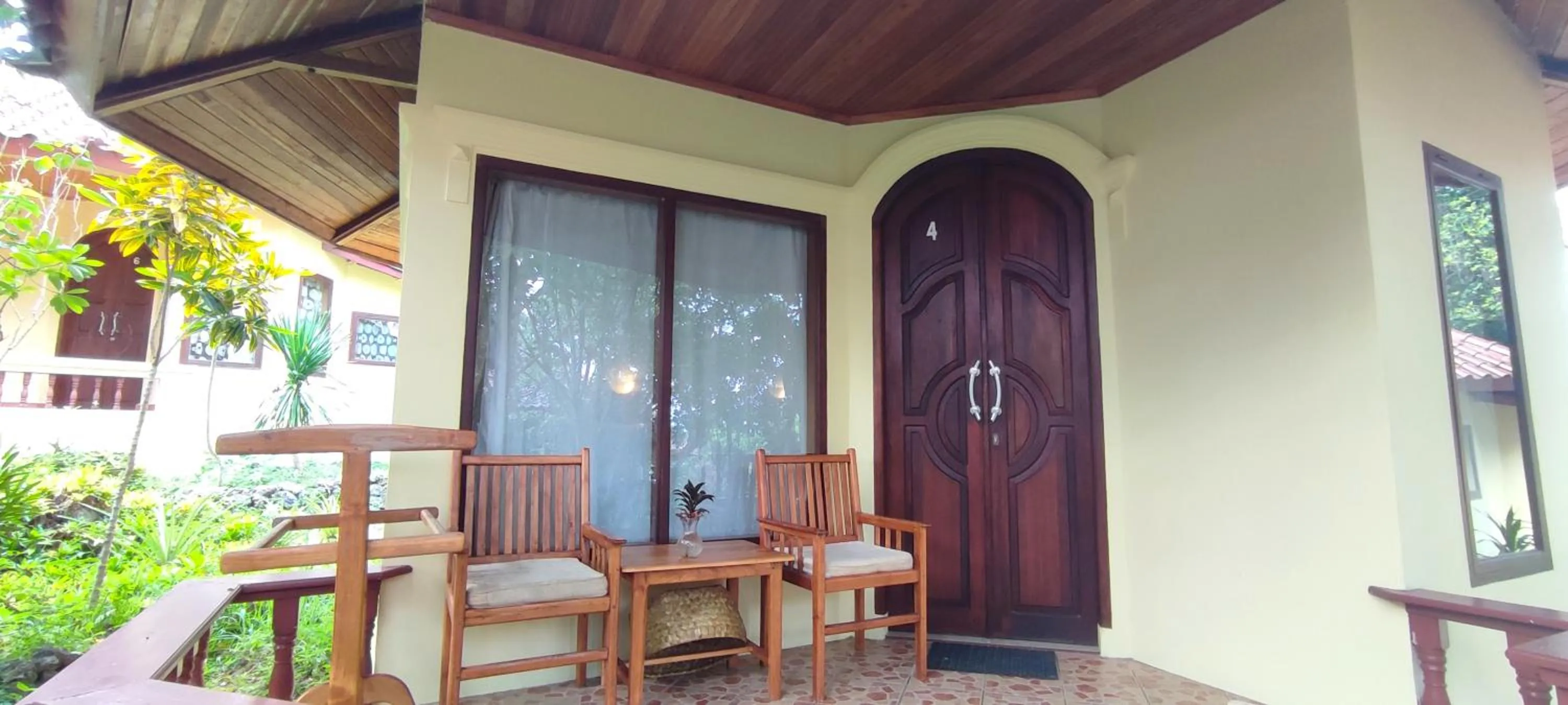 Balcony/Terrace in Bara Beach Bungalows
