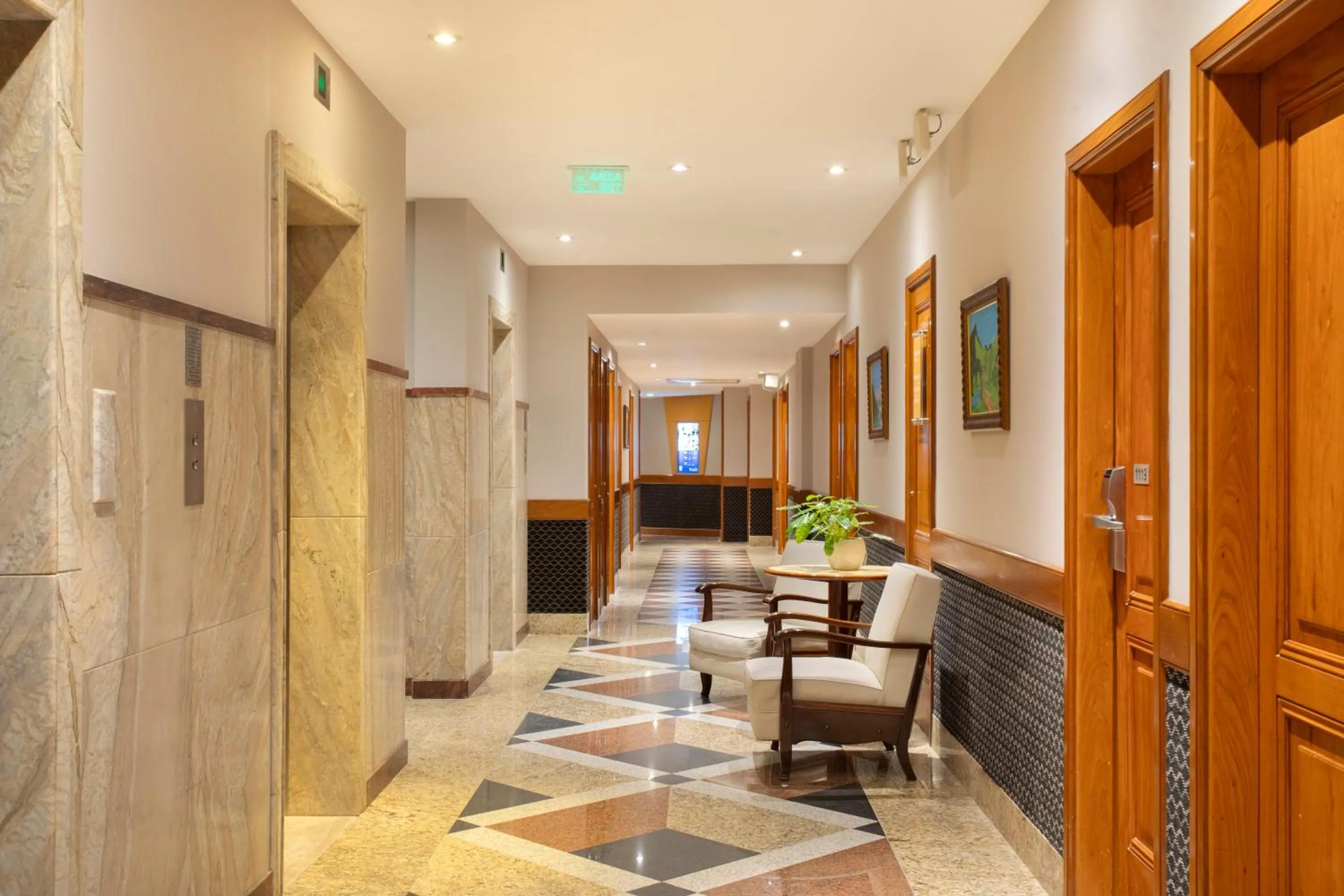 elevator in Windsor Guanabara Hotel