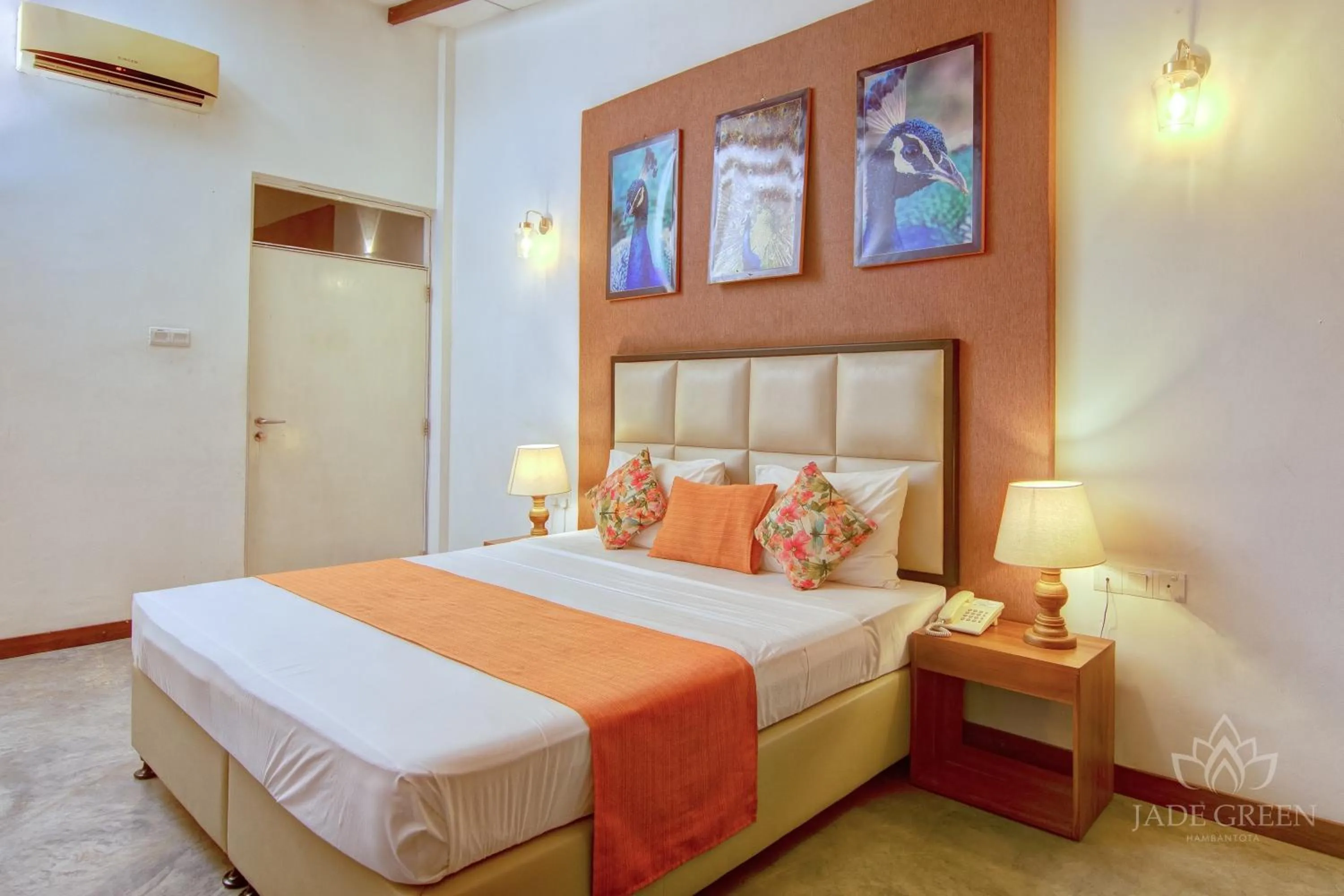 Bed in Jade Green Hotel Hambantota
