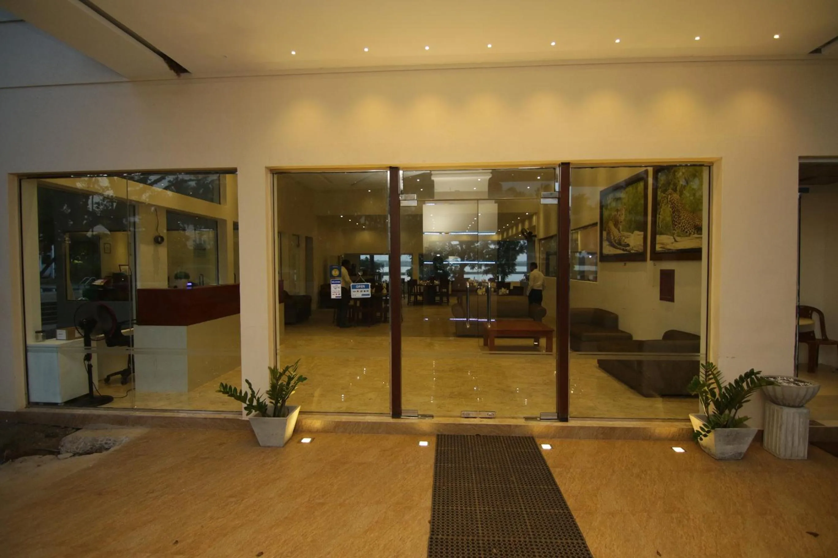 Lobby or reception in Jade Green Hotel Hambantota