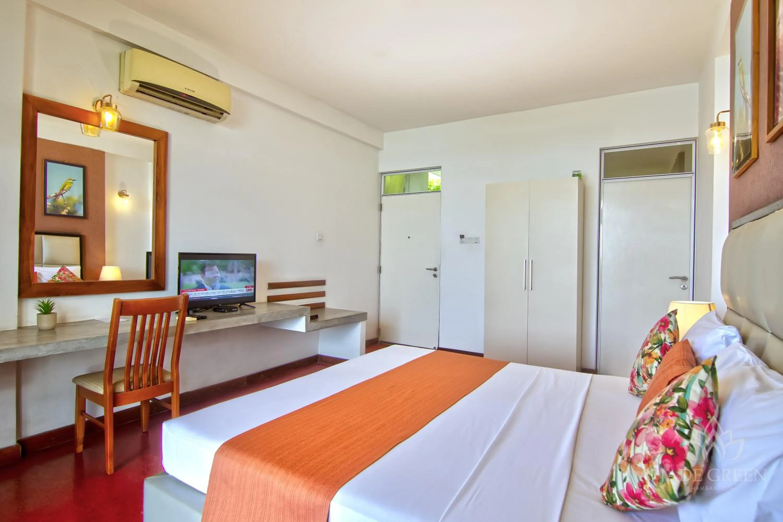 Bed in Jade Green Hotel Hambantota