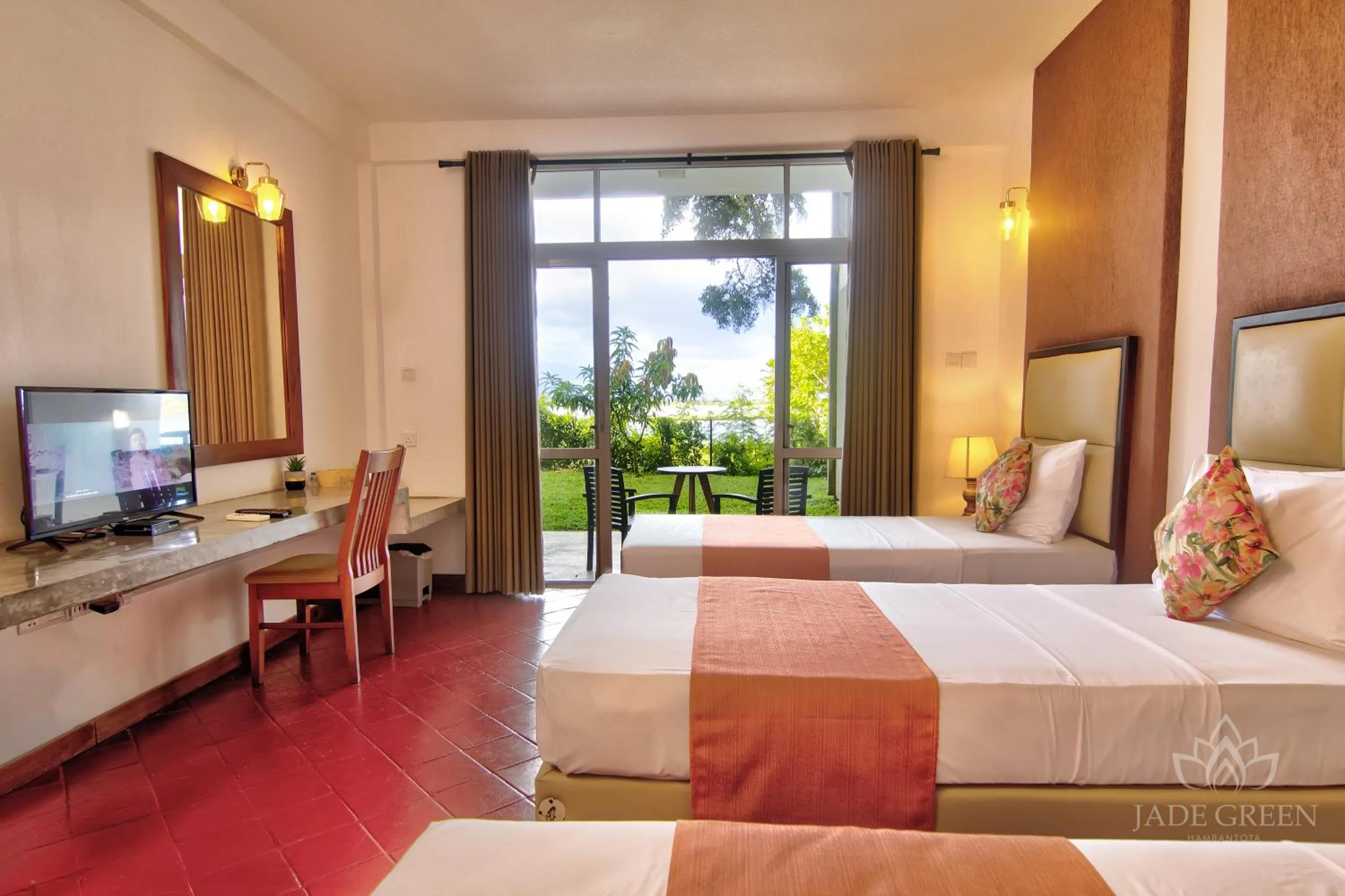 Bed in Jade Green Hotel Hambantota