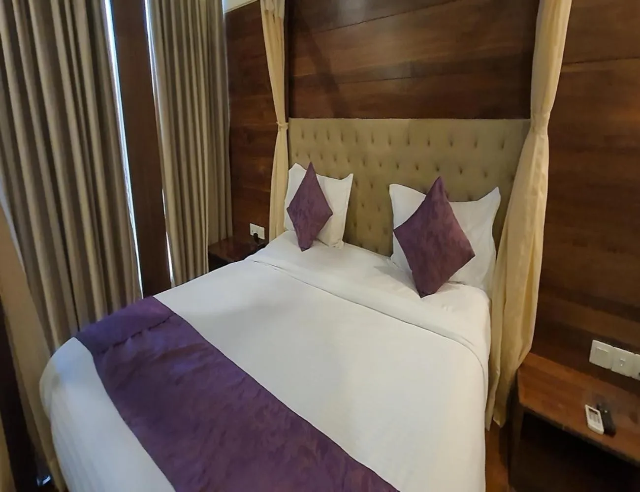 Bed in Hotel Metropolis