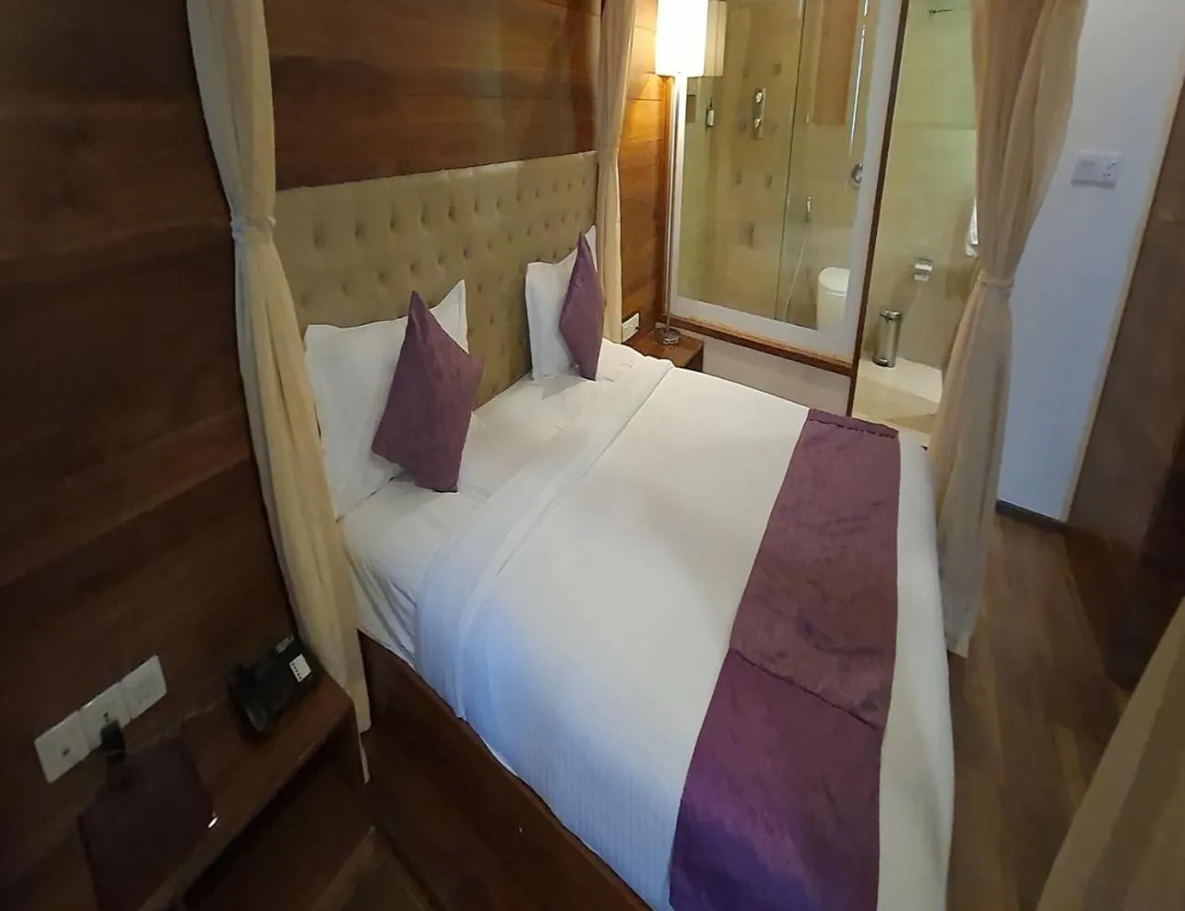 Bed in Hotel Metropolis