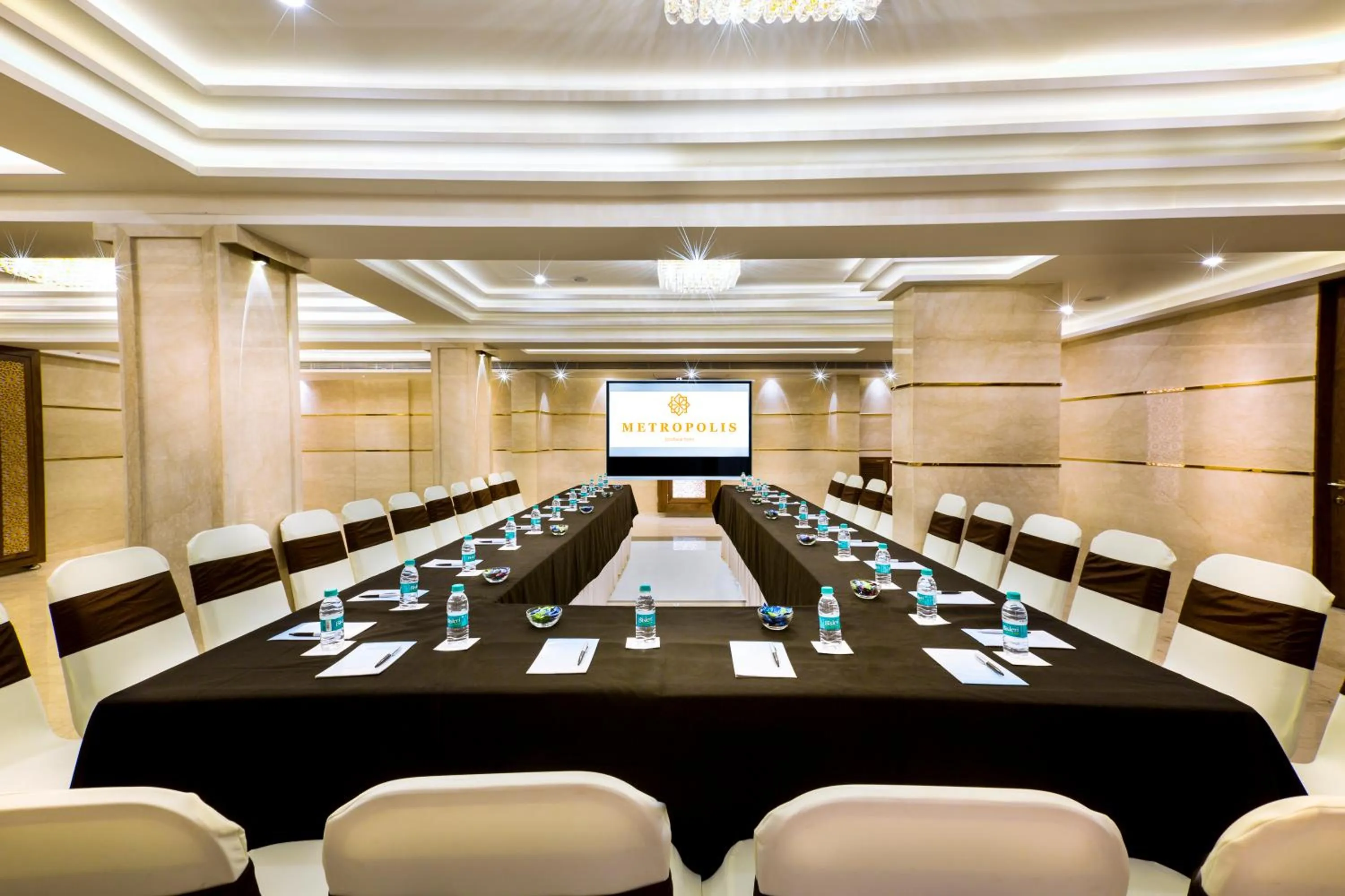 Business facilities in Hotel Metropolis