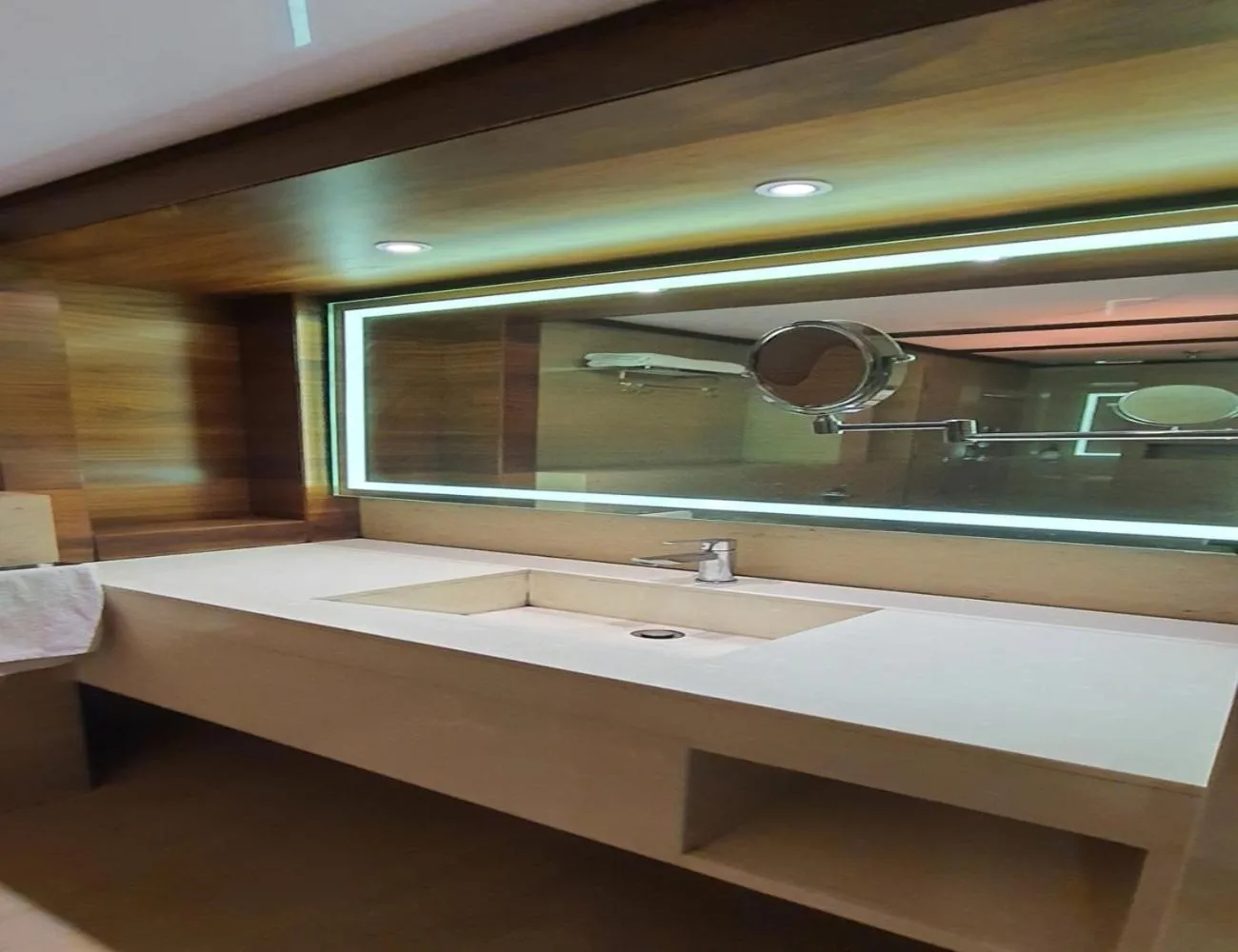 Bathroom in Hotel Metropolis