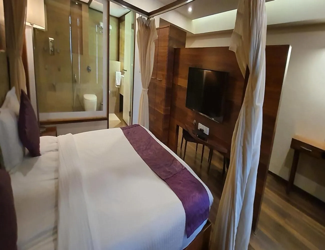 Bed in Hotel Metropolis