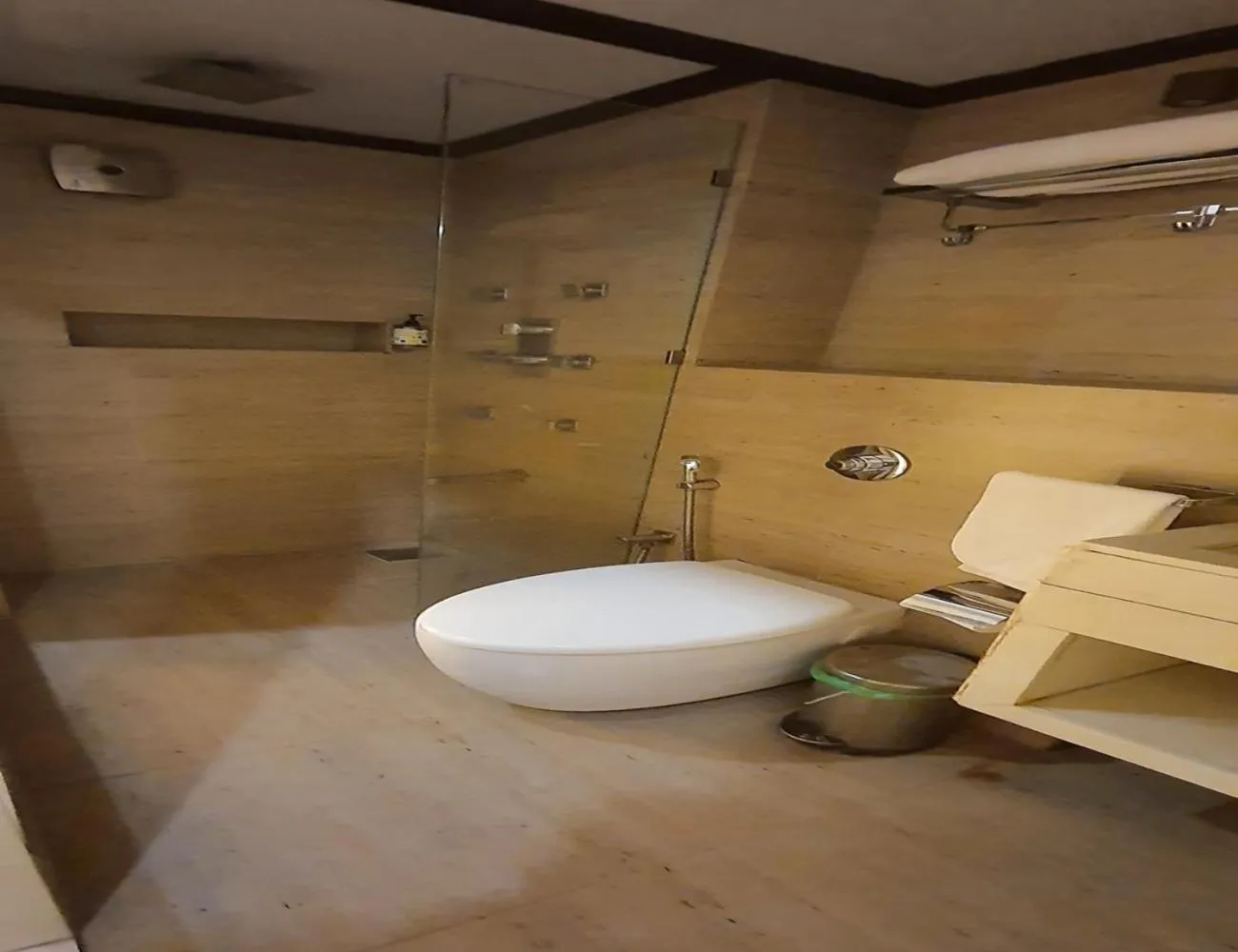 Bathroom in Hotel Metropolis