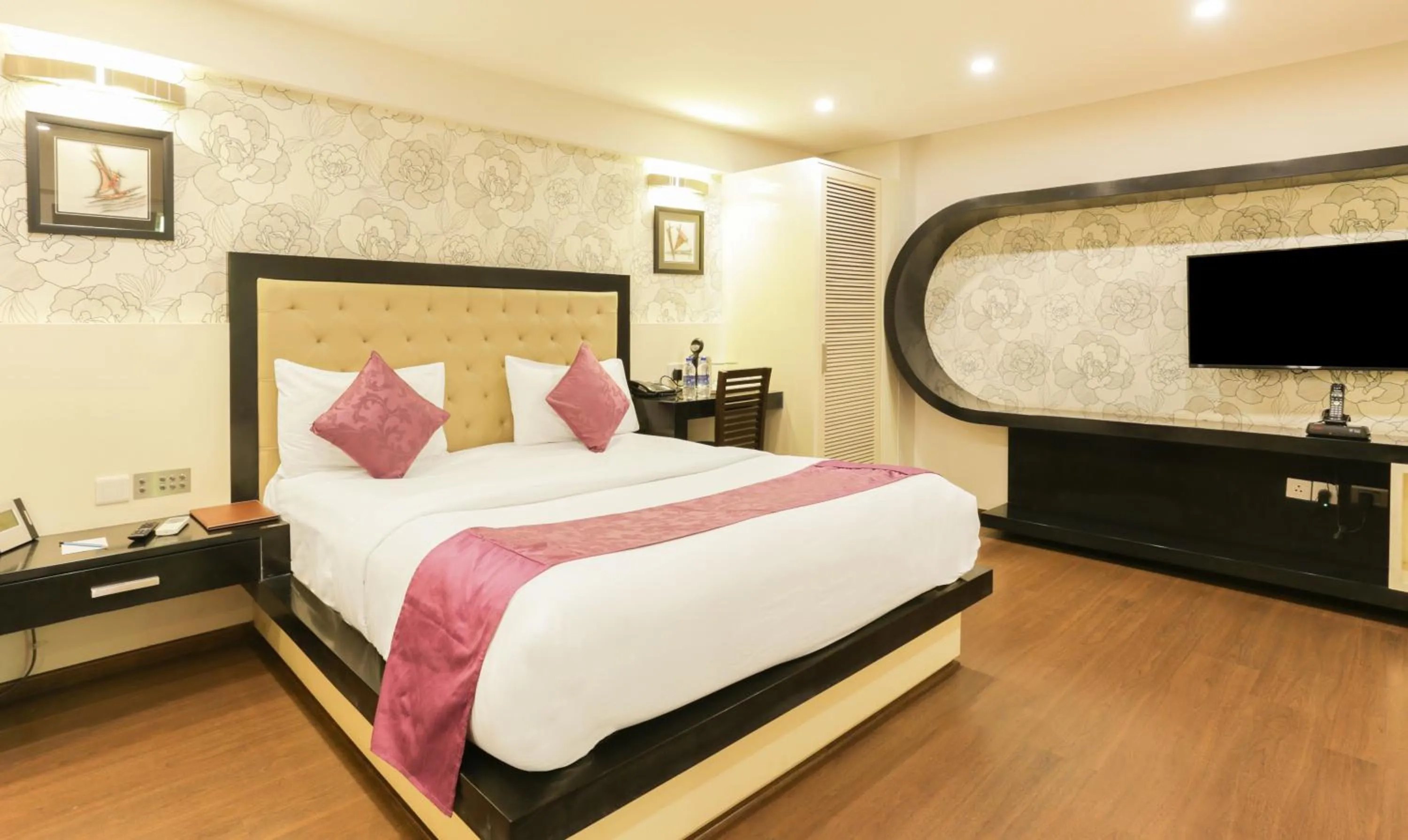 Photo of the whole room, Bed in Hotel Metropolis