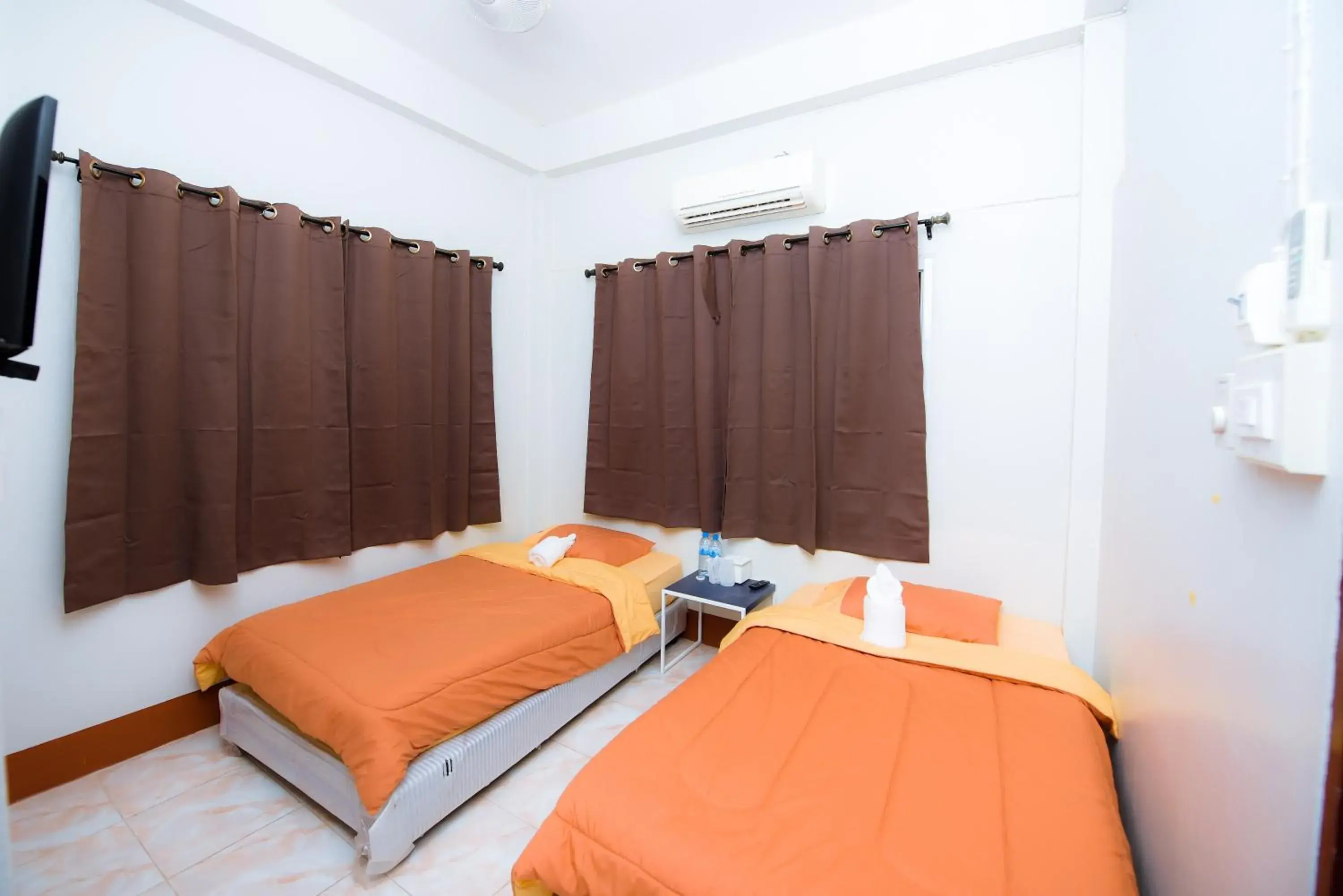 Standard Twin Room in Nadpob Mansion Standard Twin Room in Nadpob Mansion