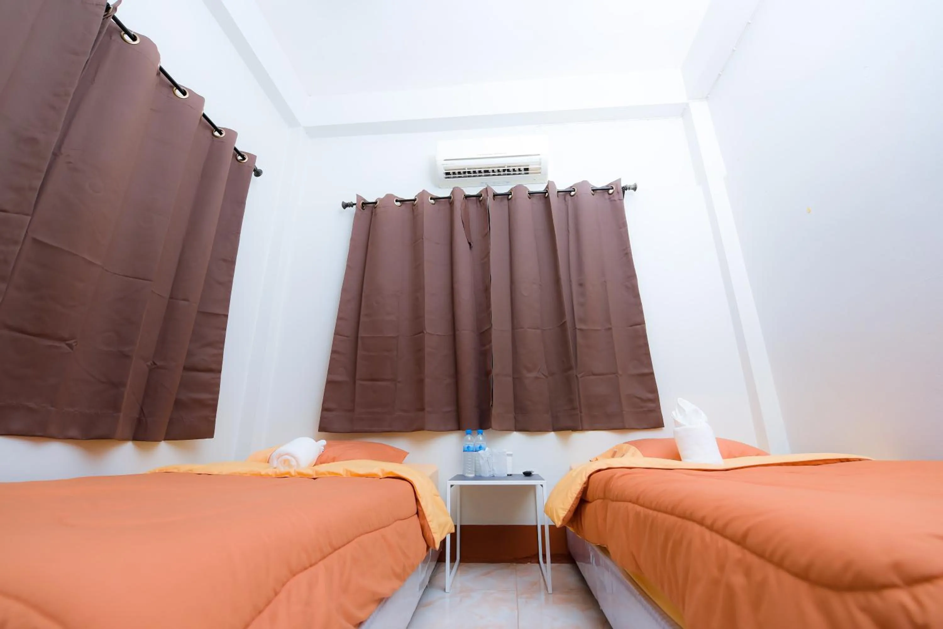 Bedroom, Bed in Nadpob Mansion